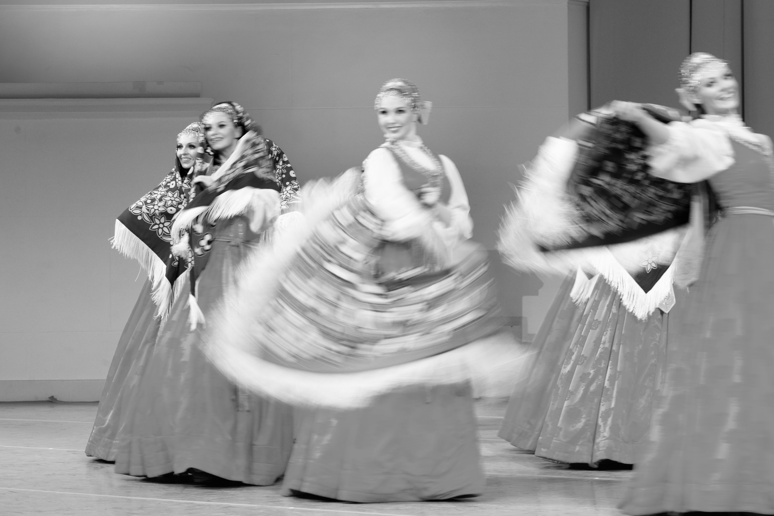 Ансамбль «Берёзка» им. Н. С. Надеждиной. Фотограф Николай Костюк