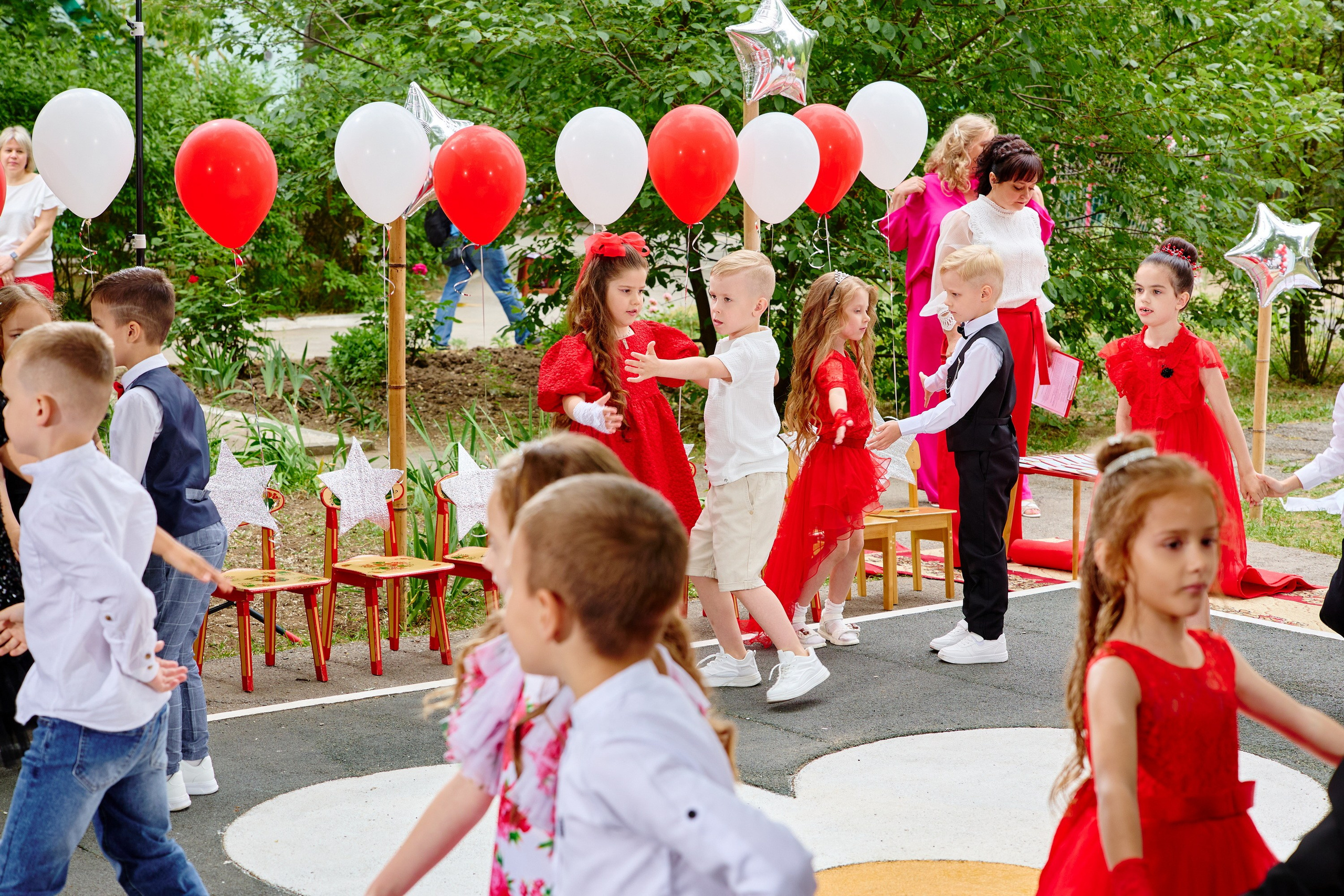 Выпускной 45 сад. Фотограф Выпускные альбомы Таганрог Сергей Коробченко