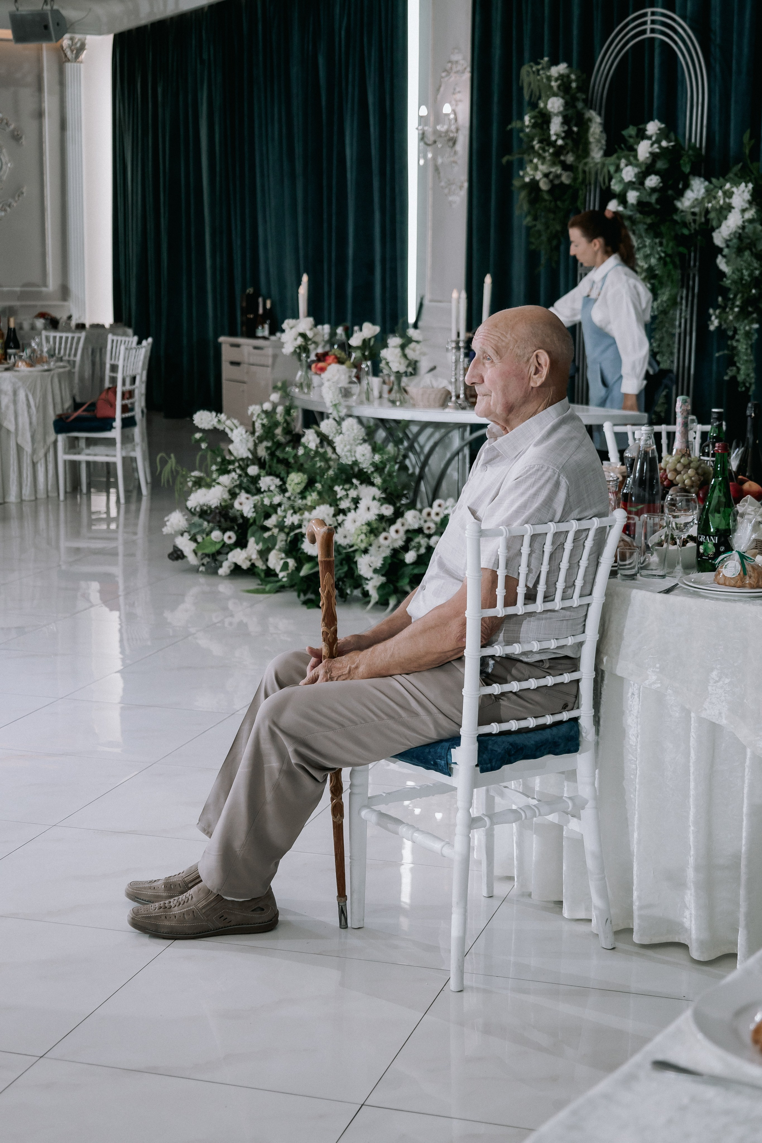 Свадебная прогулка. Эвелина и Дмитрий. Свадебная фотография. Арина Рубах