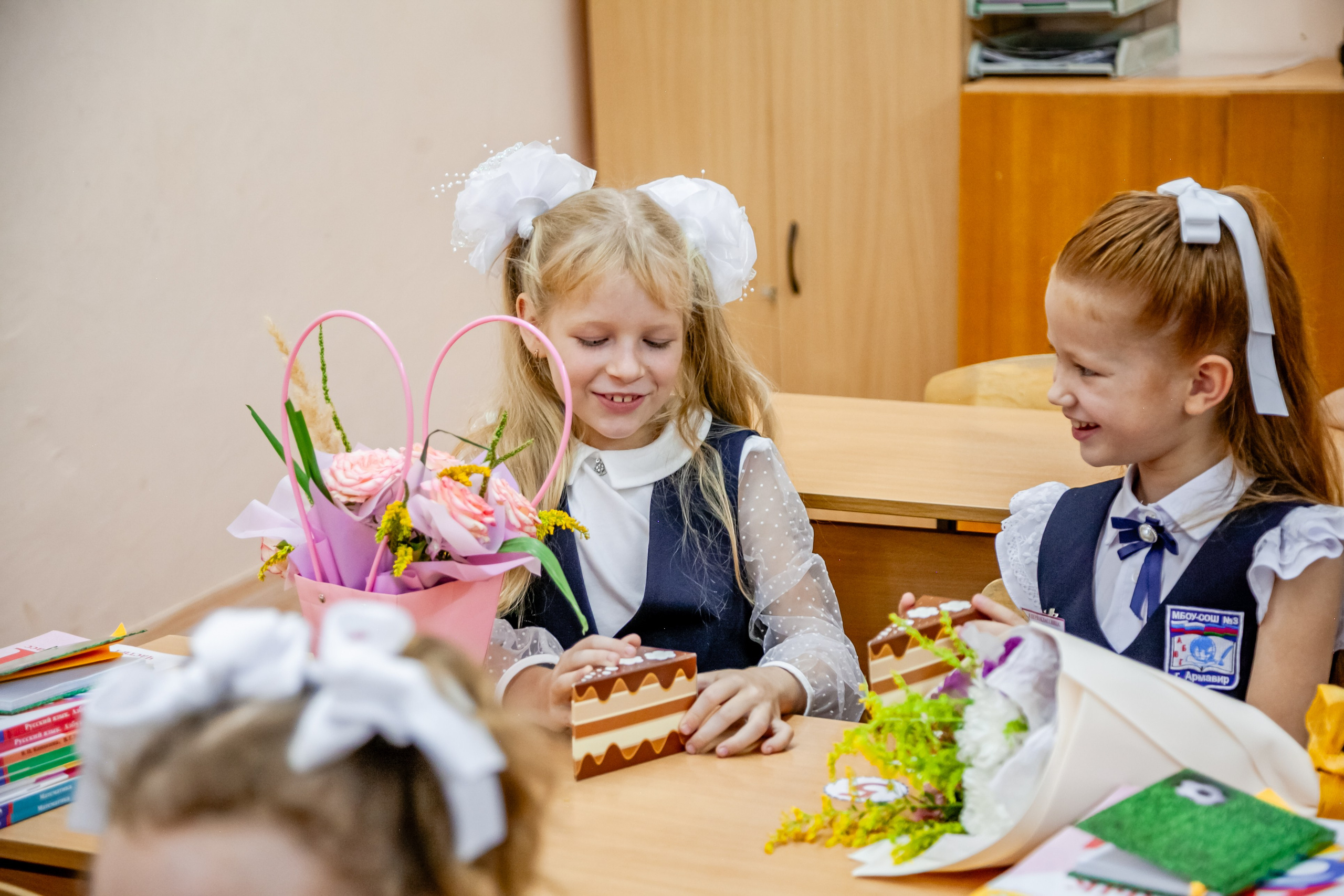 1 сентября линейка. Свадебный и семейный фотограф в Армавире