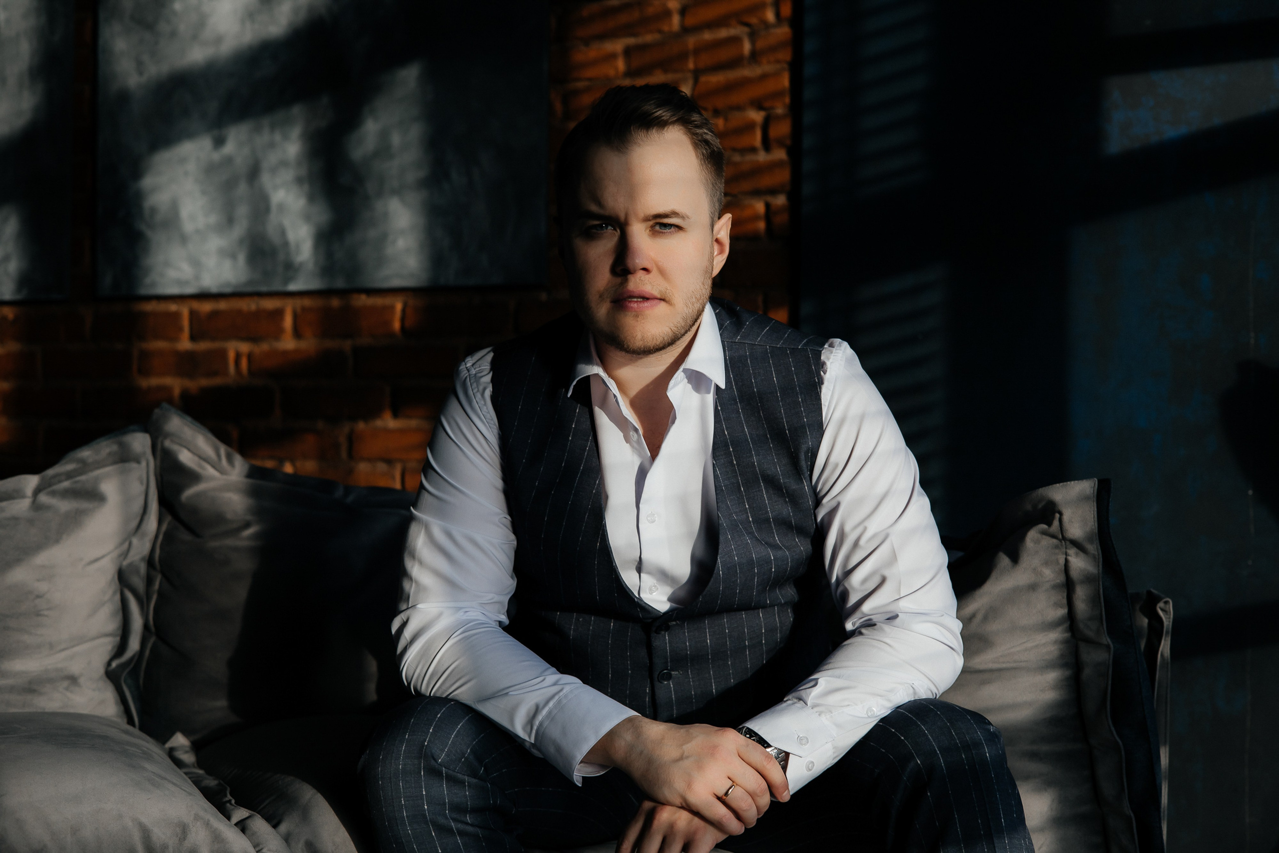 Даниил Вычегжанин. Фотограф свадебный, репортажный, индивидуальный, фото для маркетплейсов, брендов, автосалонов