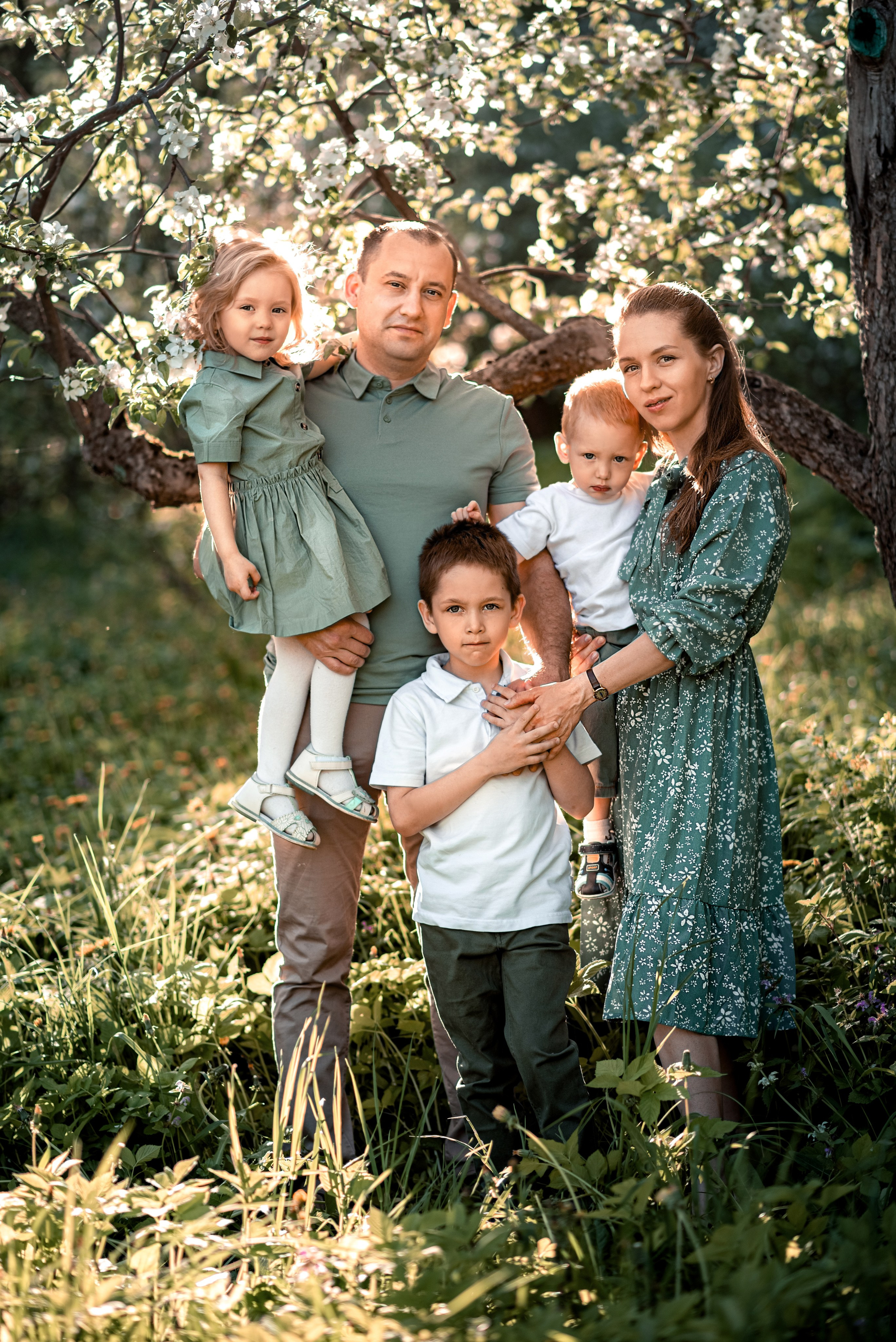 Семейная фотосессия в цветении. Ясная Поляна. Семейный и детский фотограф в Туле Светлана Воронкова