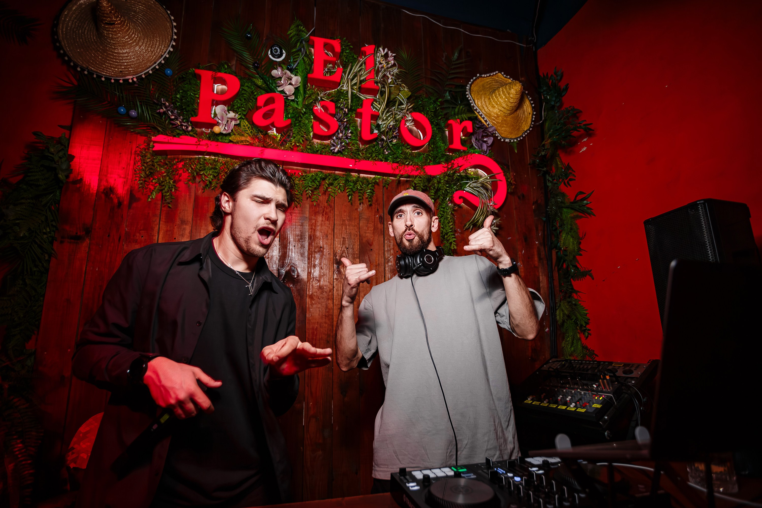 Пятница 13. Сумерки_El Pastor_Симферополь_13.12.2024. Аминов Руслан | Фотограф