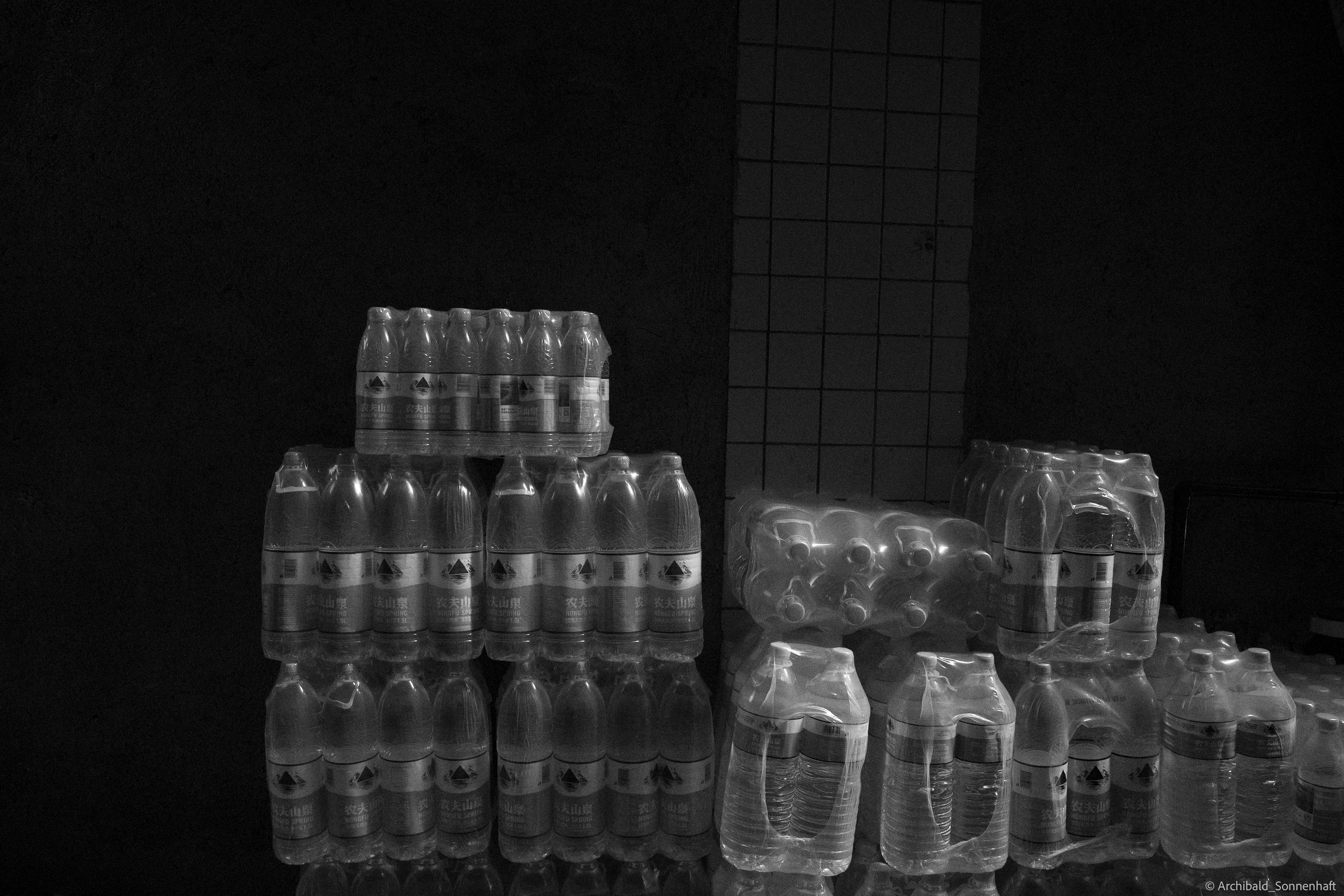 Shipai Urban Village. Photographer in Guangzhou, China. Archibald Sonnenhaft