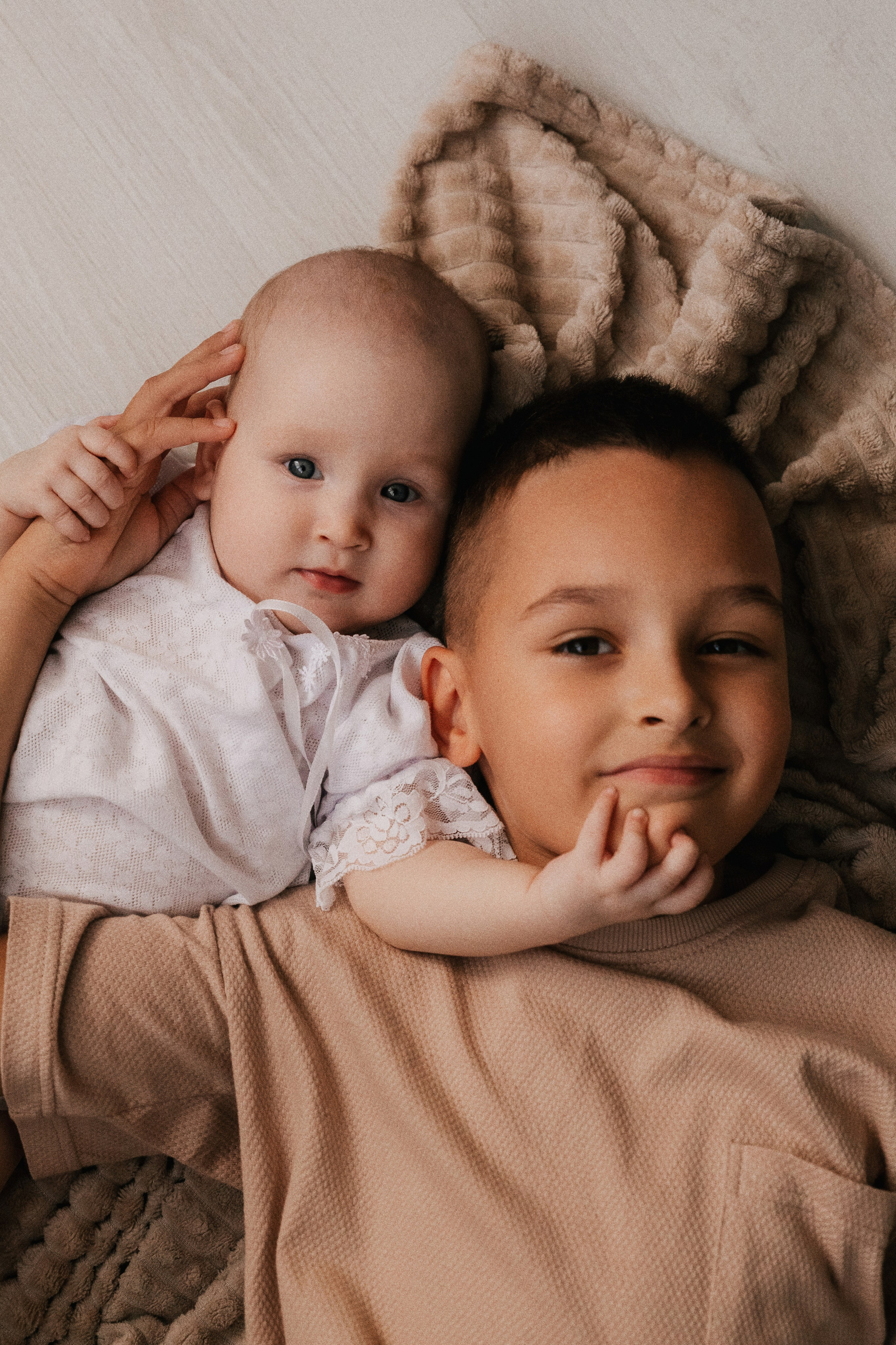 Стас, Юля, Артем и Алина. Семейный фотограф • Домашние съемки в Нижнем Новгороде