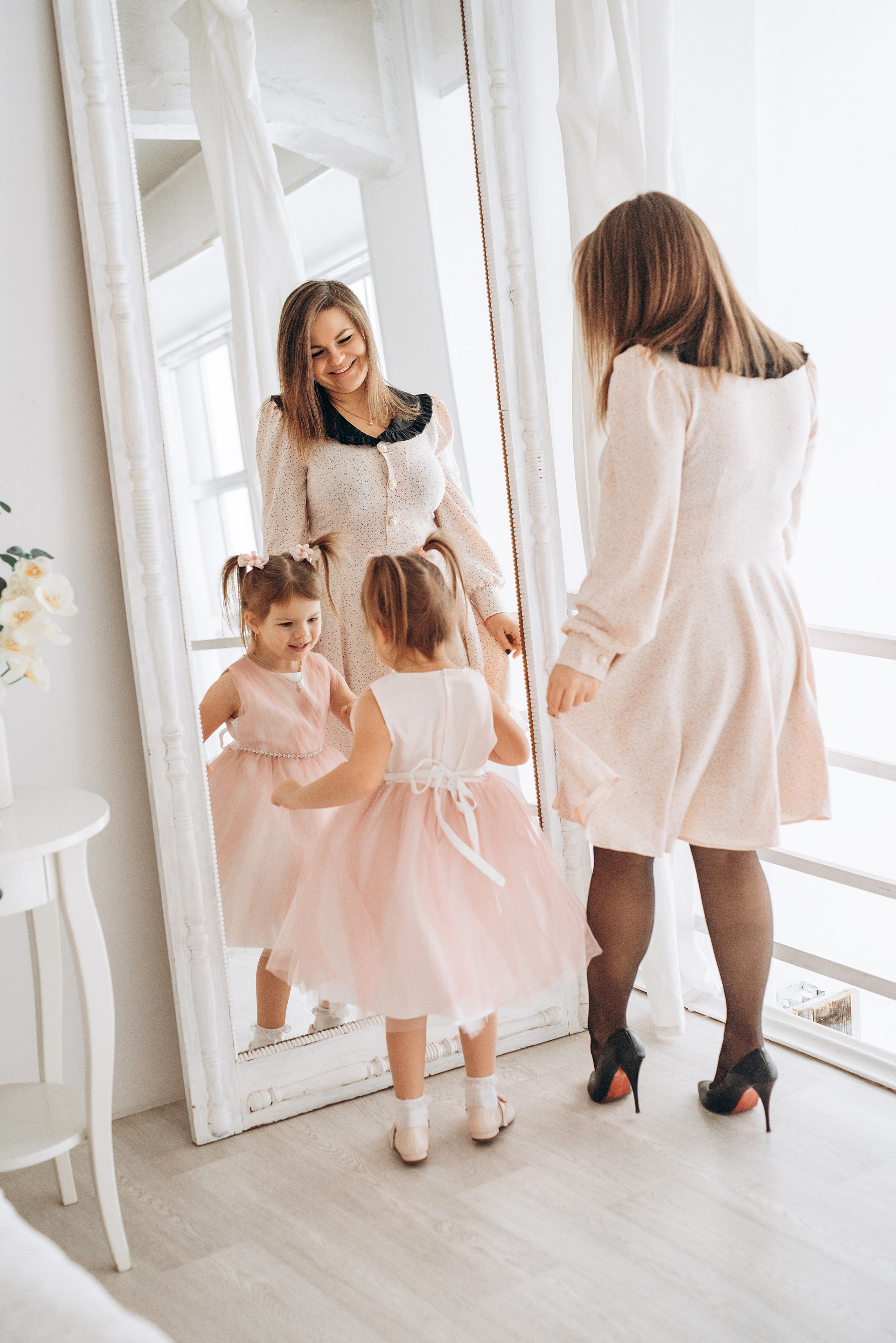 Настя и Майя. Фотограф новорождённых и семейный фотограф в Иваново Любовь Капранова