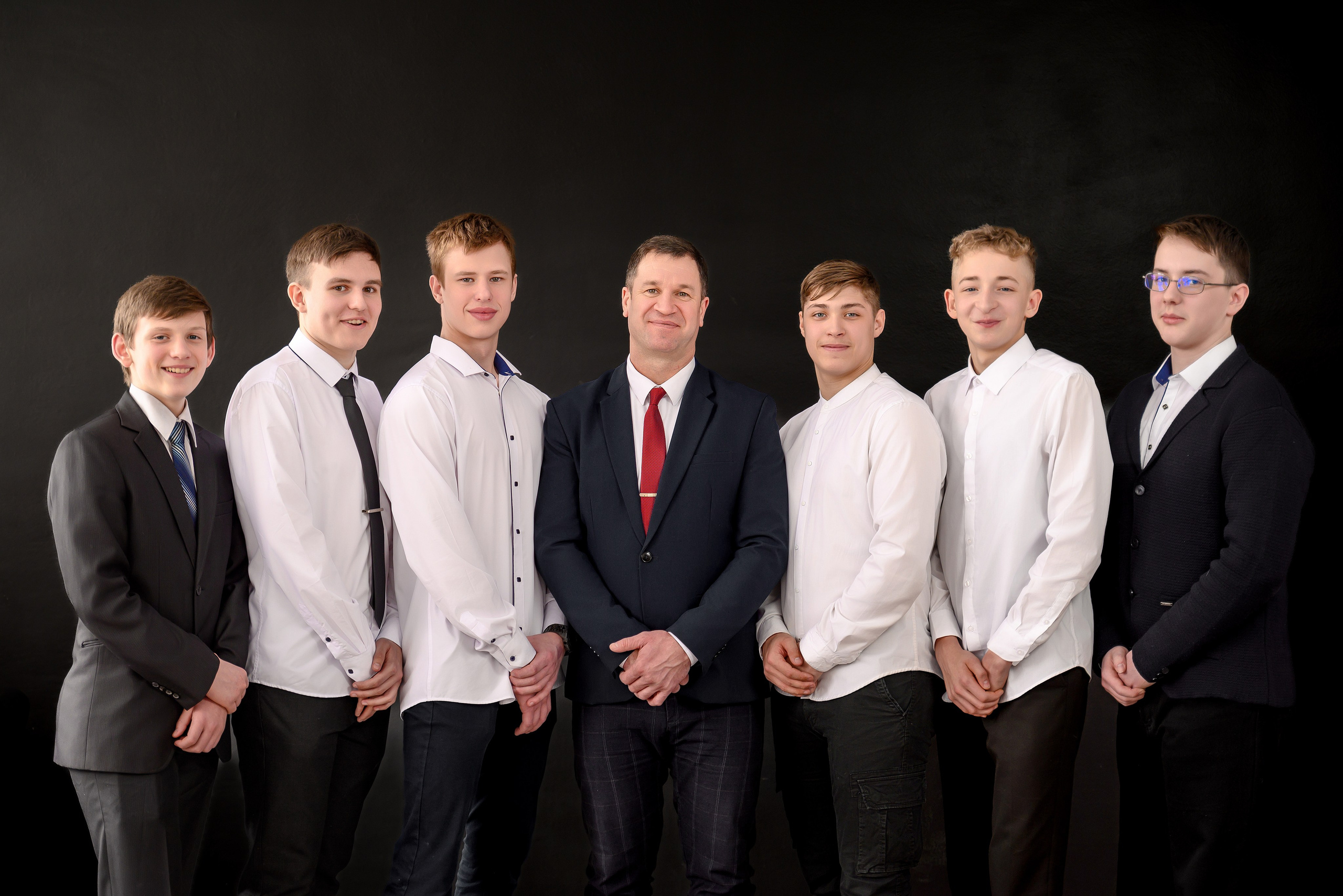 Альбомы для выпускников 9 11 классов. Выпускные альбомы в Туле и Тульской области для школ и детских садов