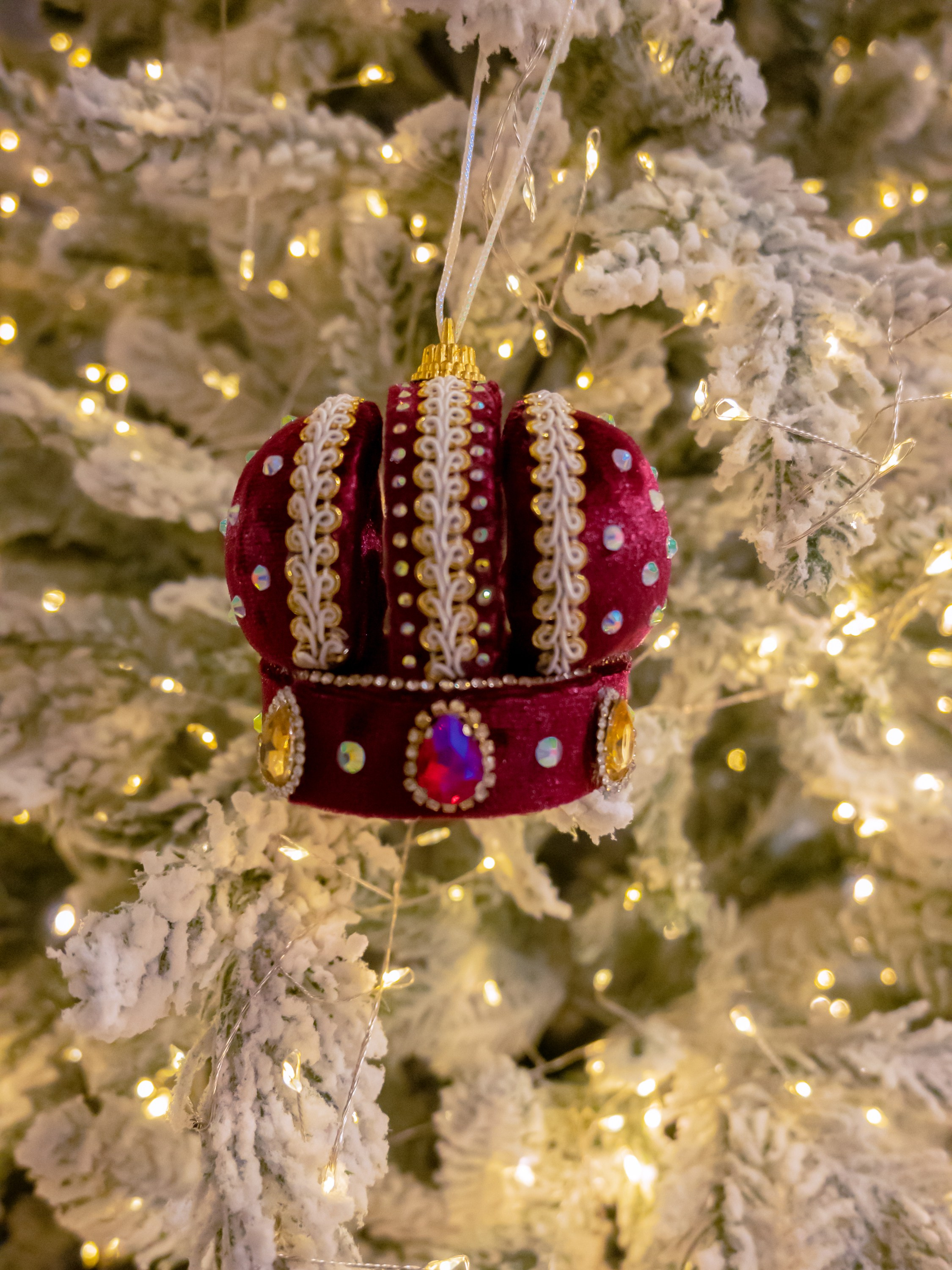 Набор елочных игрушек из красного бархата «Короны» 2шт. Елочные игрушки ручной работы / Fairytale decor