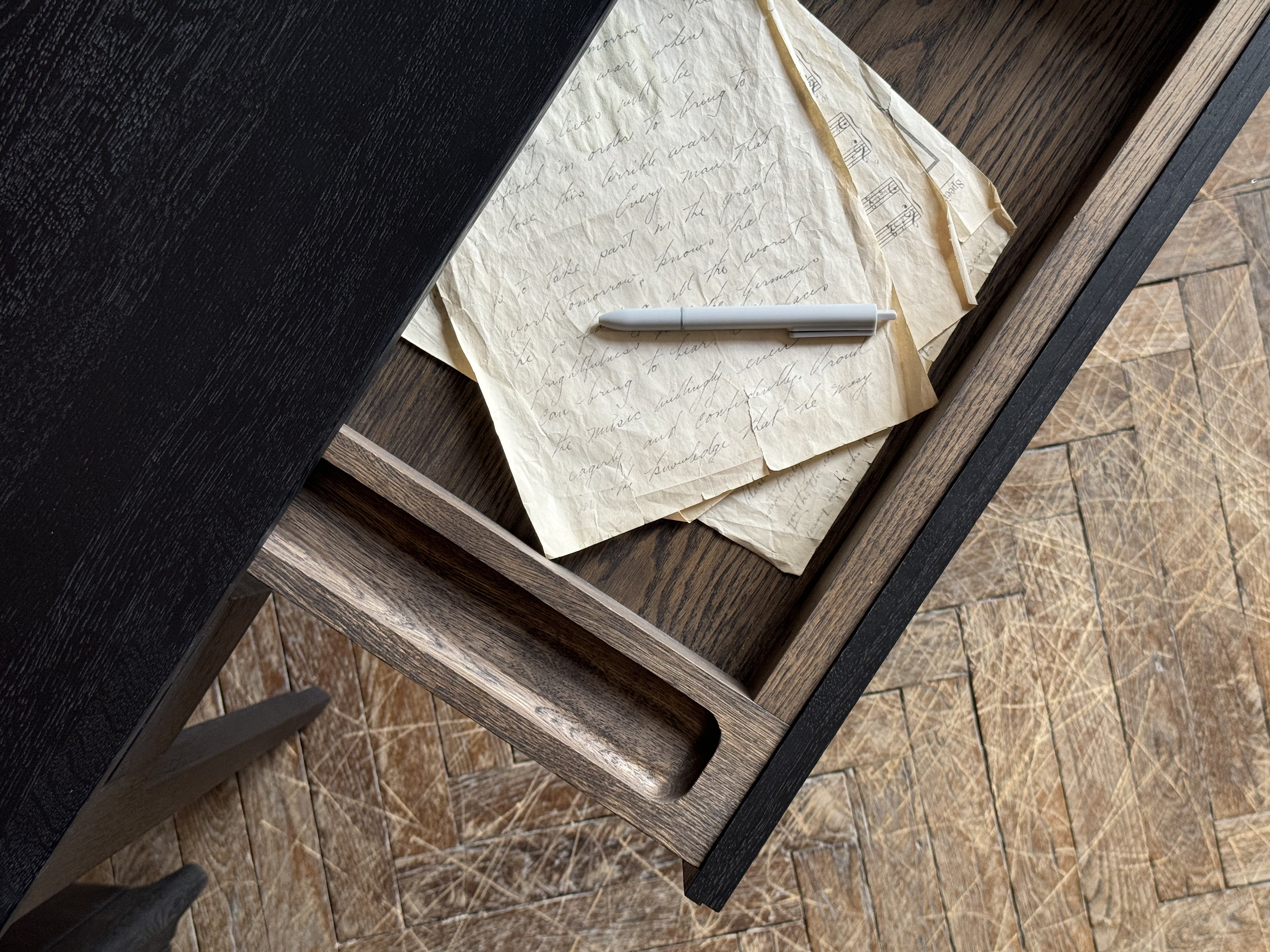 кухонный стол купить / обеденный стол купить в москве / стол купить / стол для школьника купить в москве / стол письменный купить в спб / качественная мебель / мебель с гарантией / большой письменный стол из дуба для кабинета