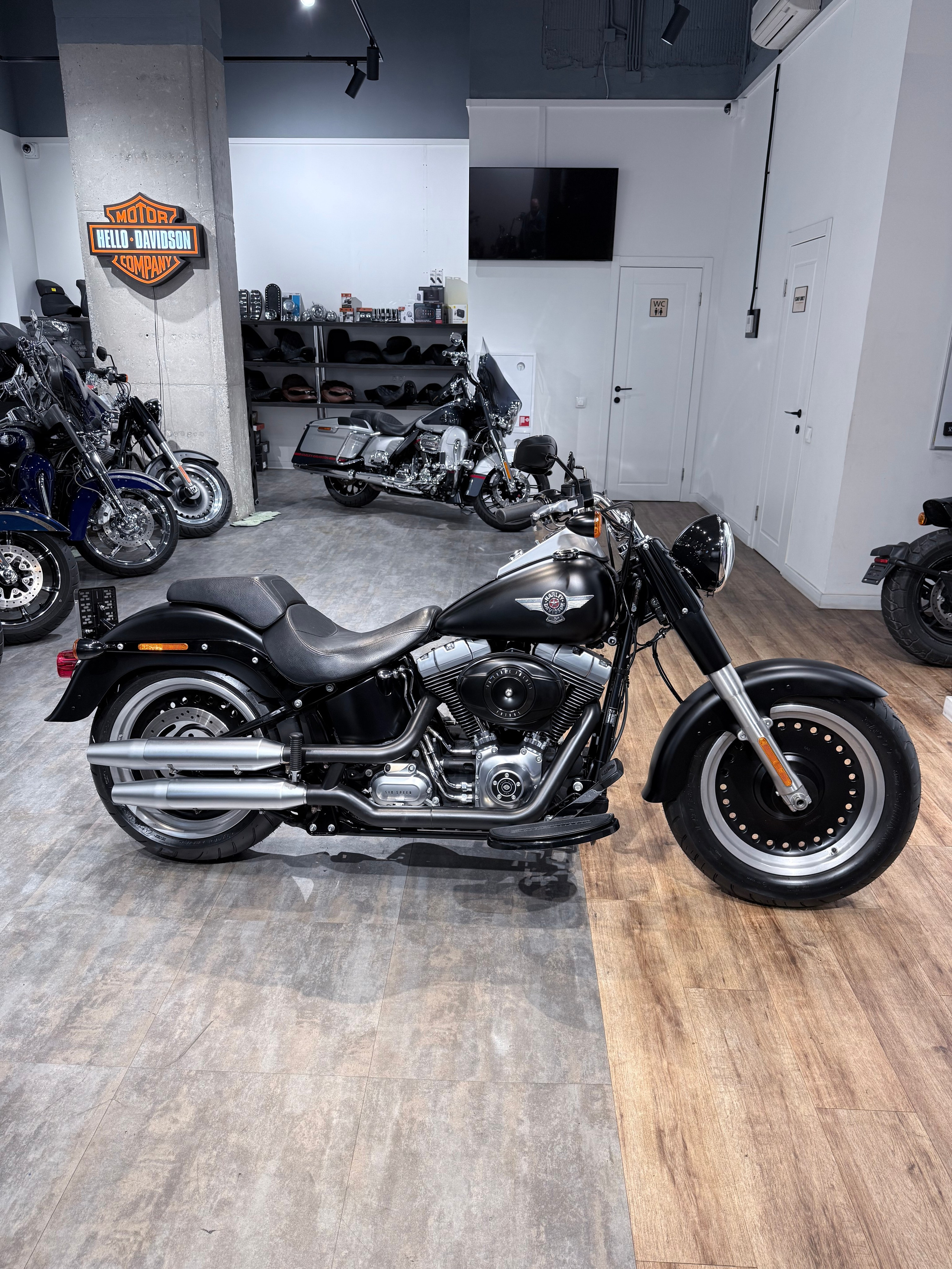 Мотоциклы Harley-Davidson 2013 Softail Black Slim ABS (Семейство Softail, Dyna). Hello Davidson, Москва. Только хорошие мотоциклы…