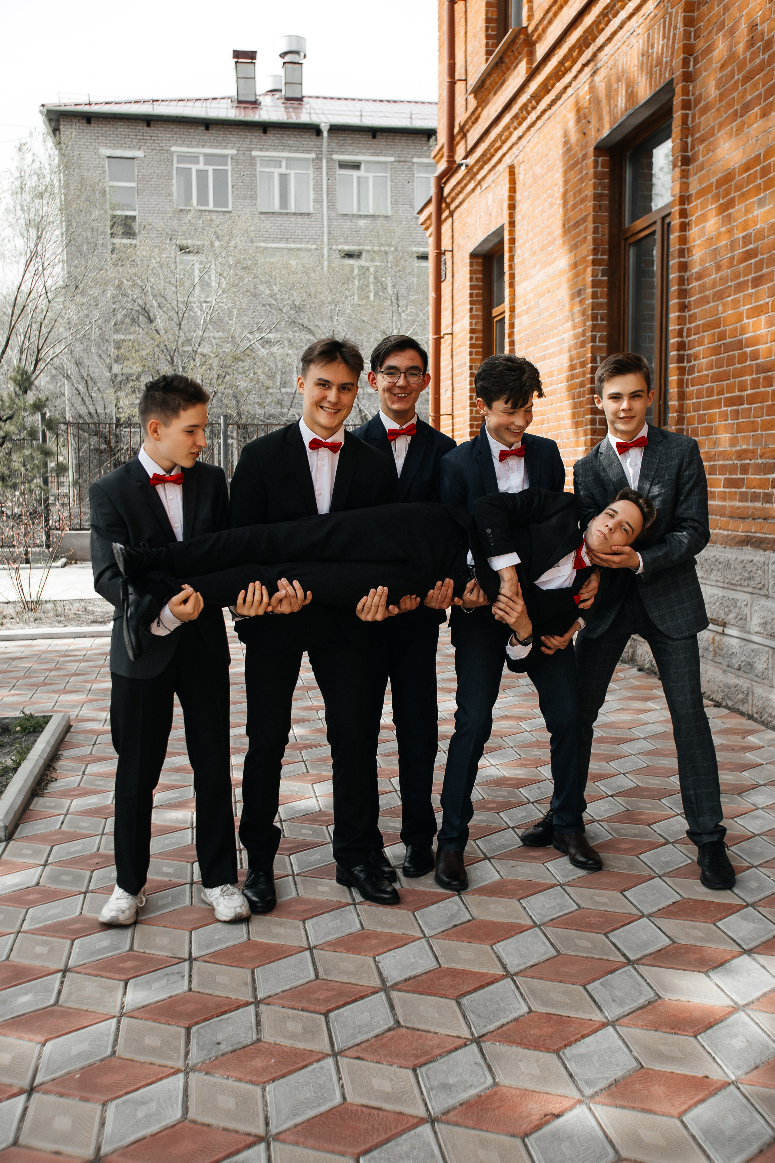 Школьники. Гарутис Лидия профессиональный фотограф в Чите