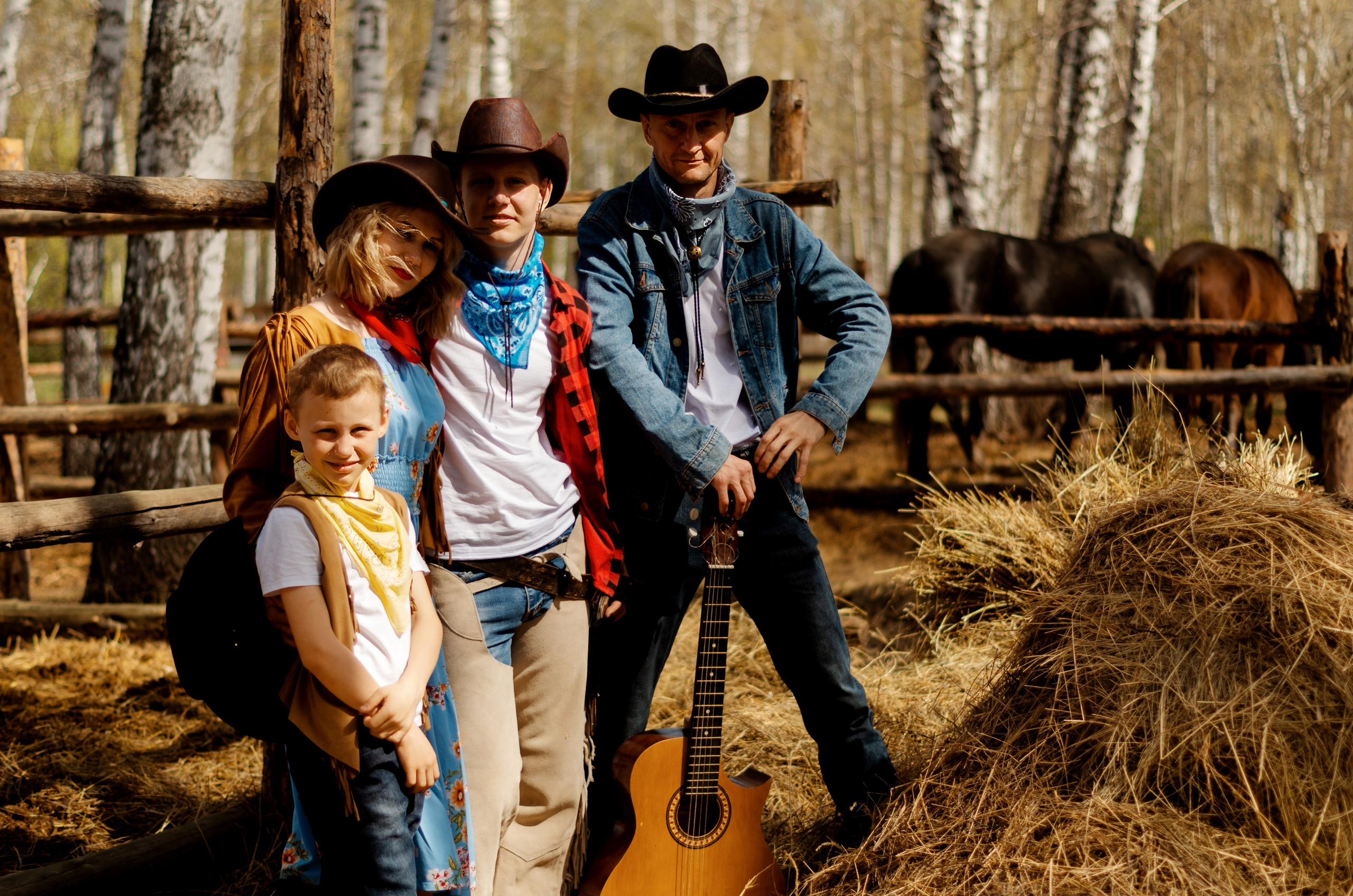 Western. Фотограф Марина Доглядная Челябинск фотосессии с лошадьми, мотоциклами