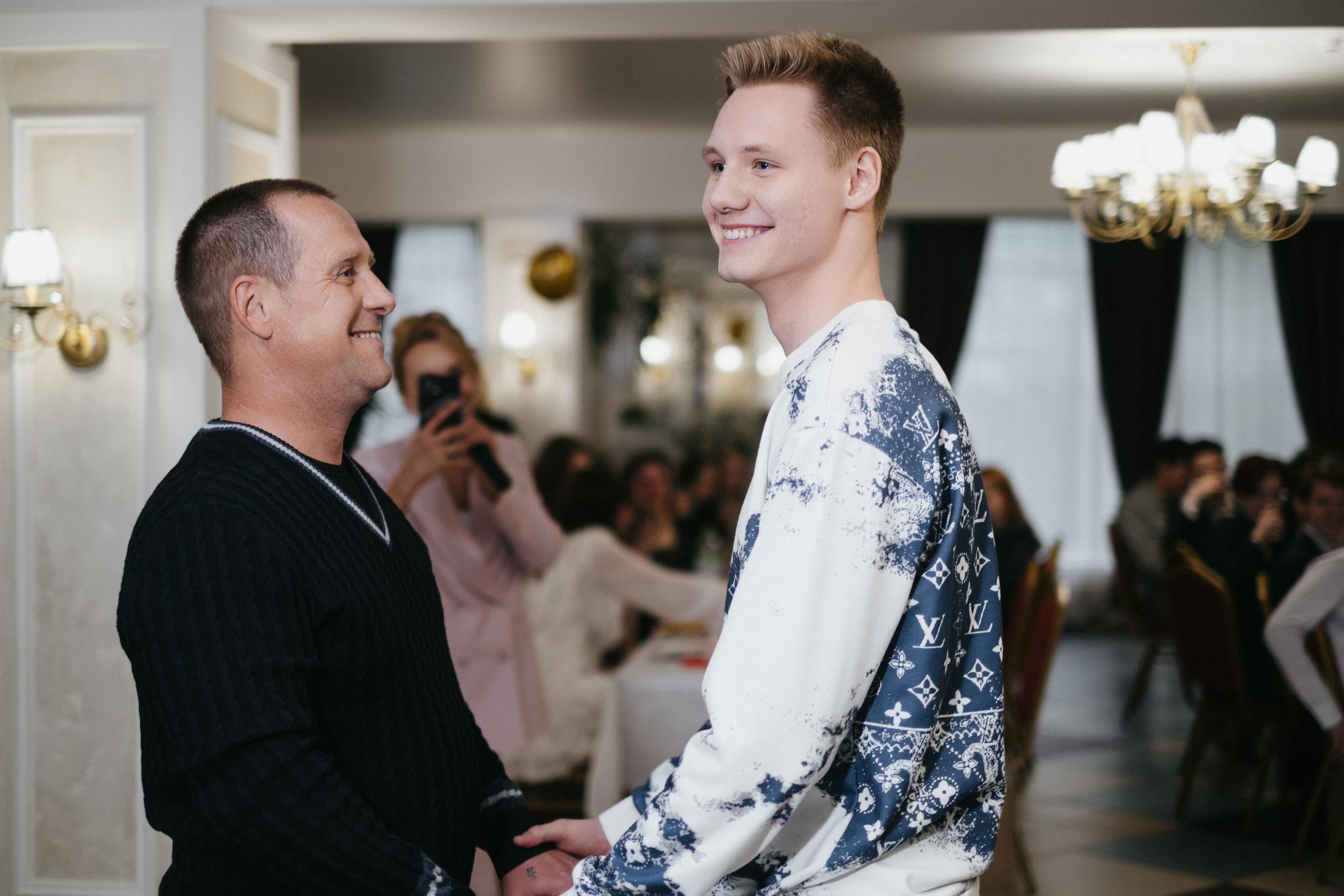 Выпускной 11 класс школы № 30. Свадебный и репортажной фотограф Денис Ожигин в Краснодаре и Краснодарском крае