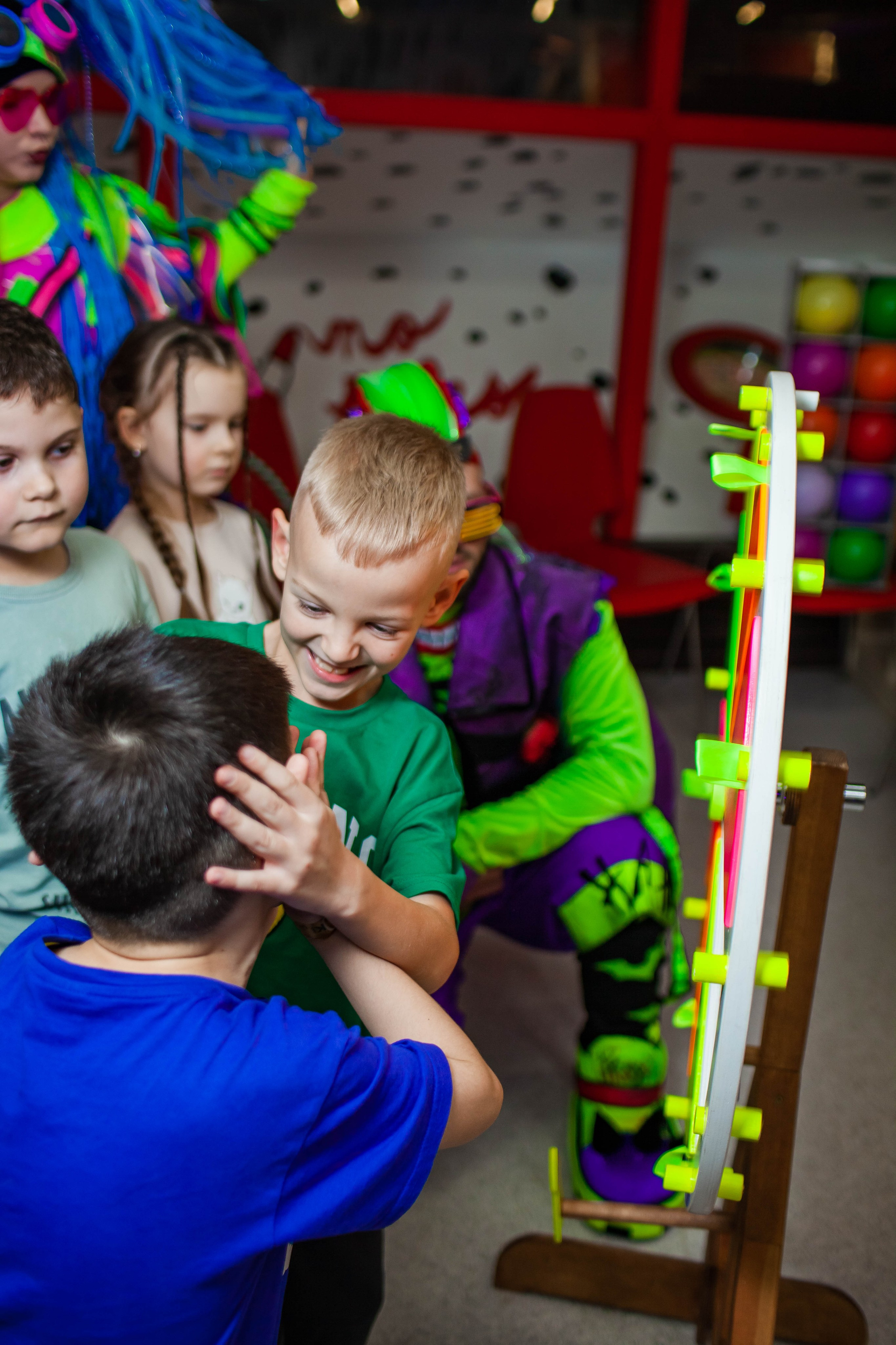 Неон Челендж День рождения Ярослава. Детский и семейный фотограф в Санкт-Петербурге Елизавета Сорокина