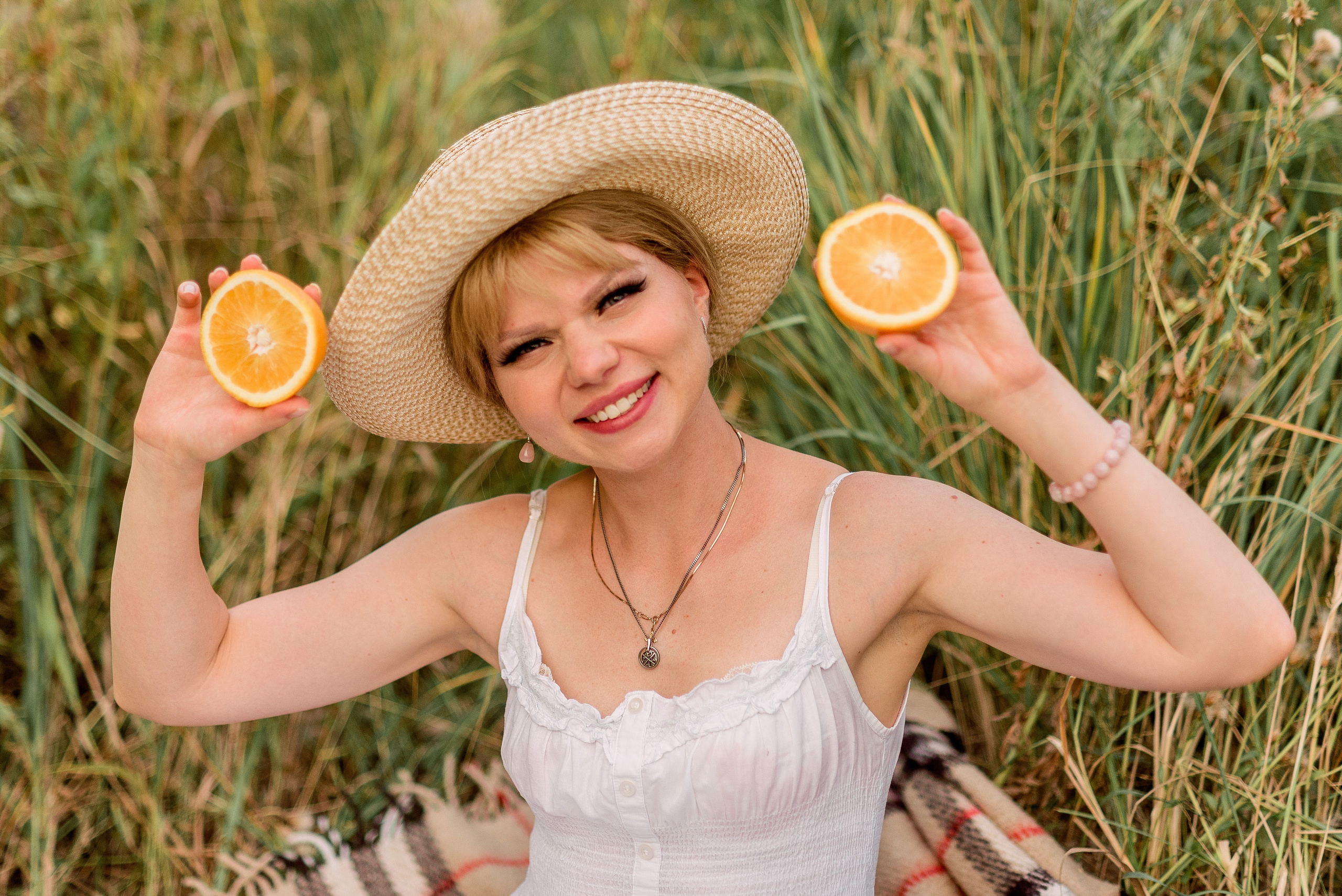 В поле. Фотограф Юлия Попова