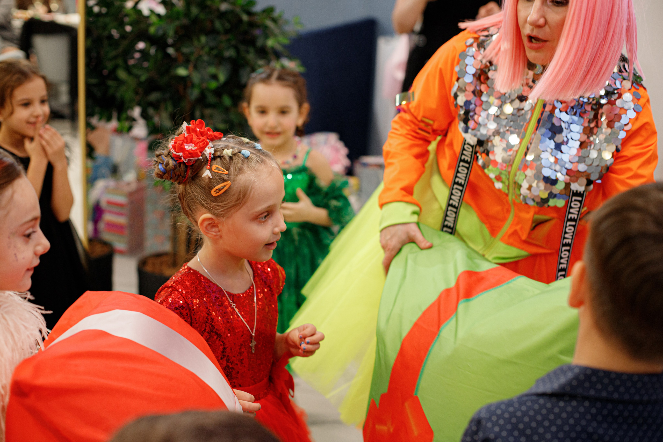 ASIA'S BIRTHDAY PARTY. Photokarish