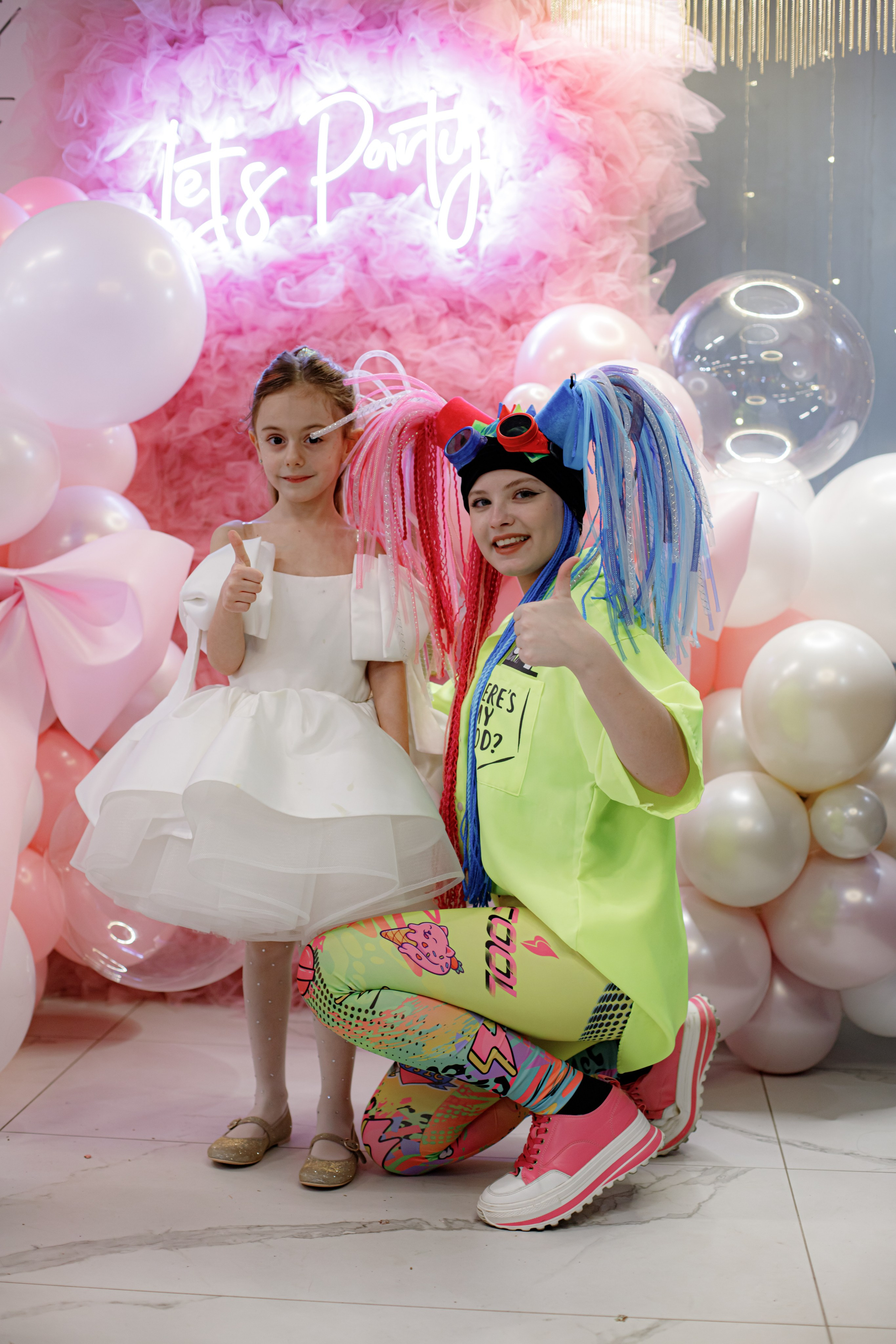 ASIA'S BIRTHDAY PARTY. Photokarish