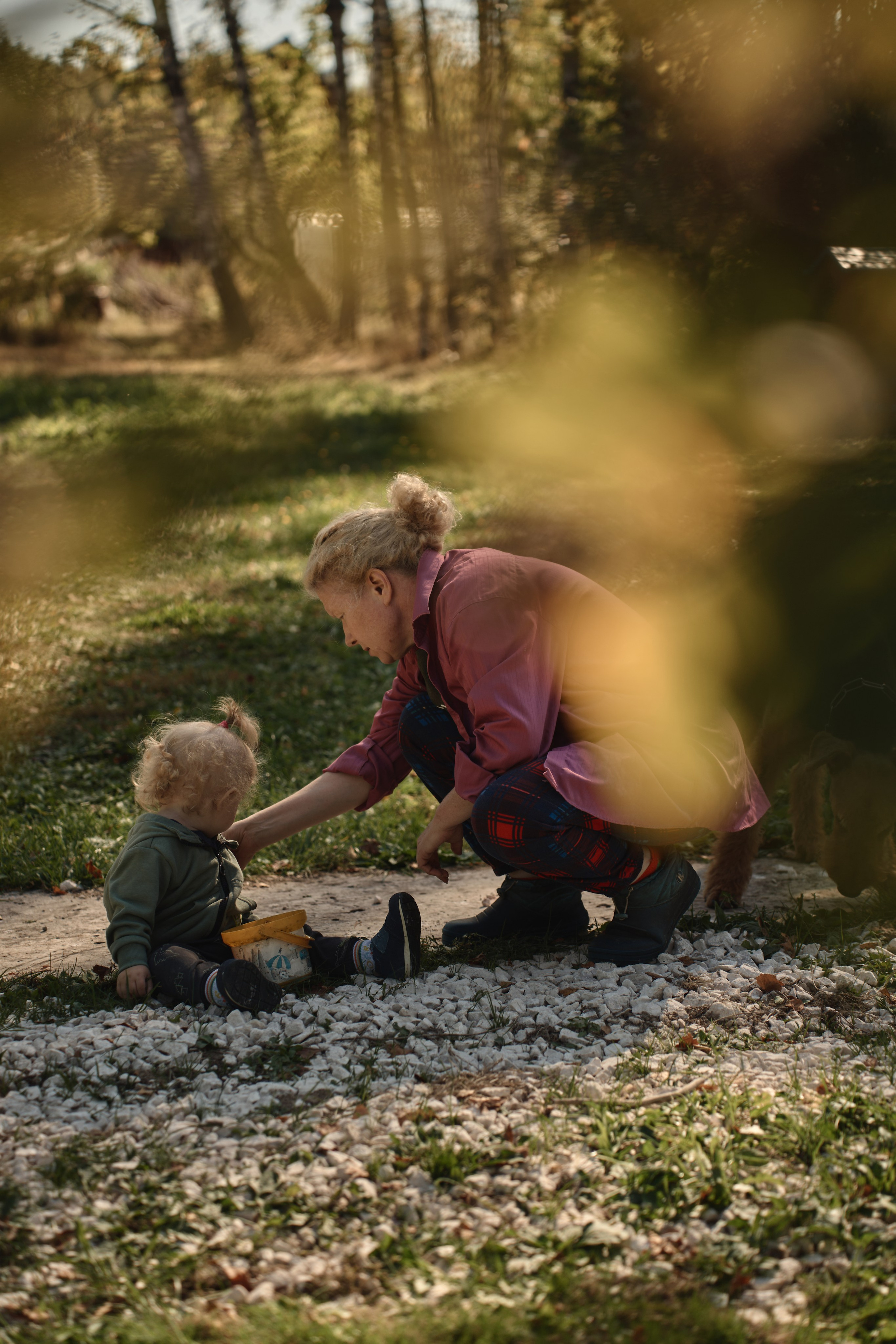 Семейный подряд по стрижке газона. Фотограф Женя Пашкина