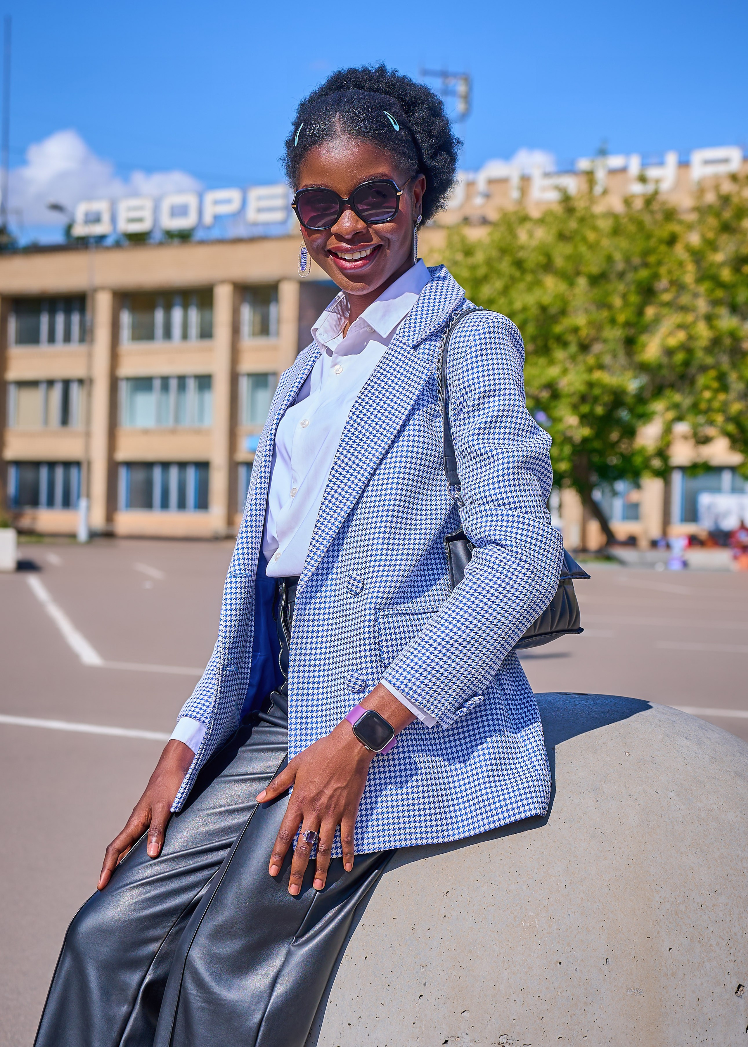 Friends. Hi, I’m Dairo James of  The Elysian Photography! I capture genuine moments across weddings, events, and portraits in Moscow