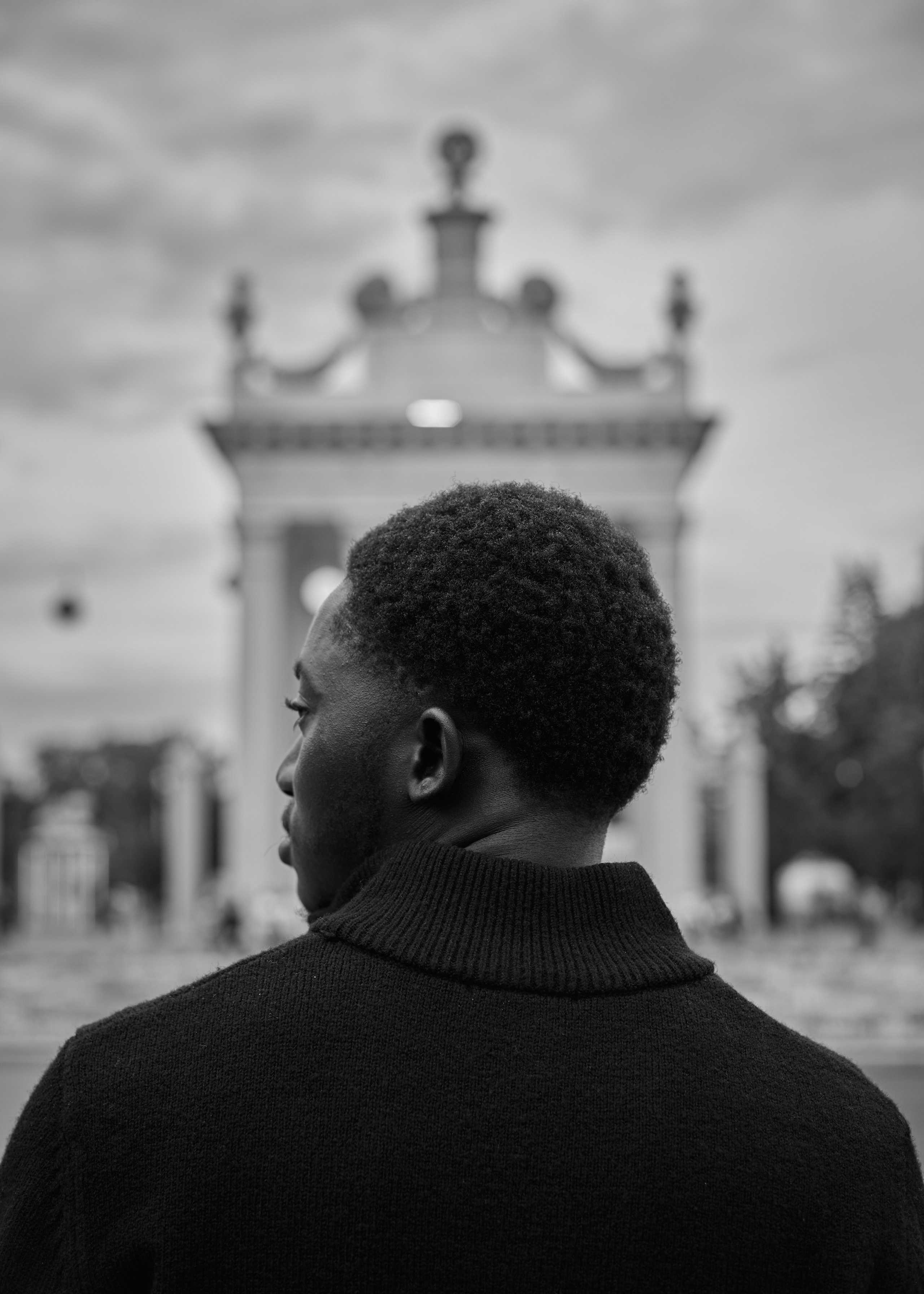 Friends. Hi, I’m Dairo James of  The Elysian Photography! I capture genuine moments across weddings, events, and portraits in Moscow