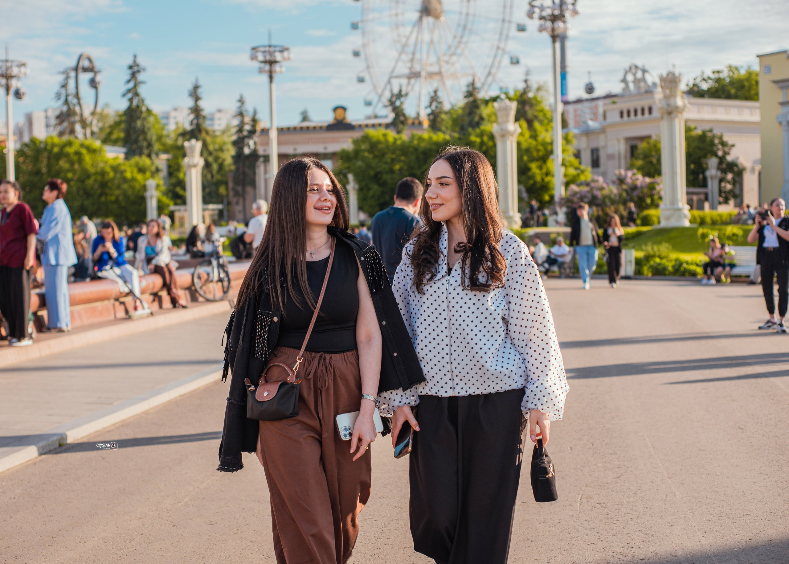 Street photography. Hi, I’m Dairo James of  The Elysian Photography! I capture genuine moments across weddings, events, and portraits in Moscow
