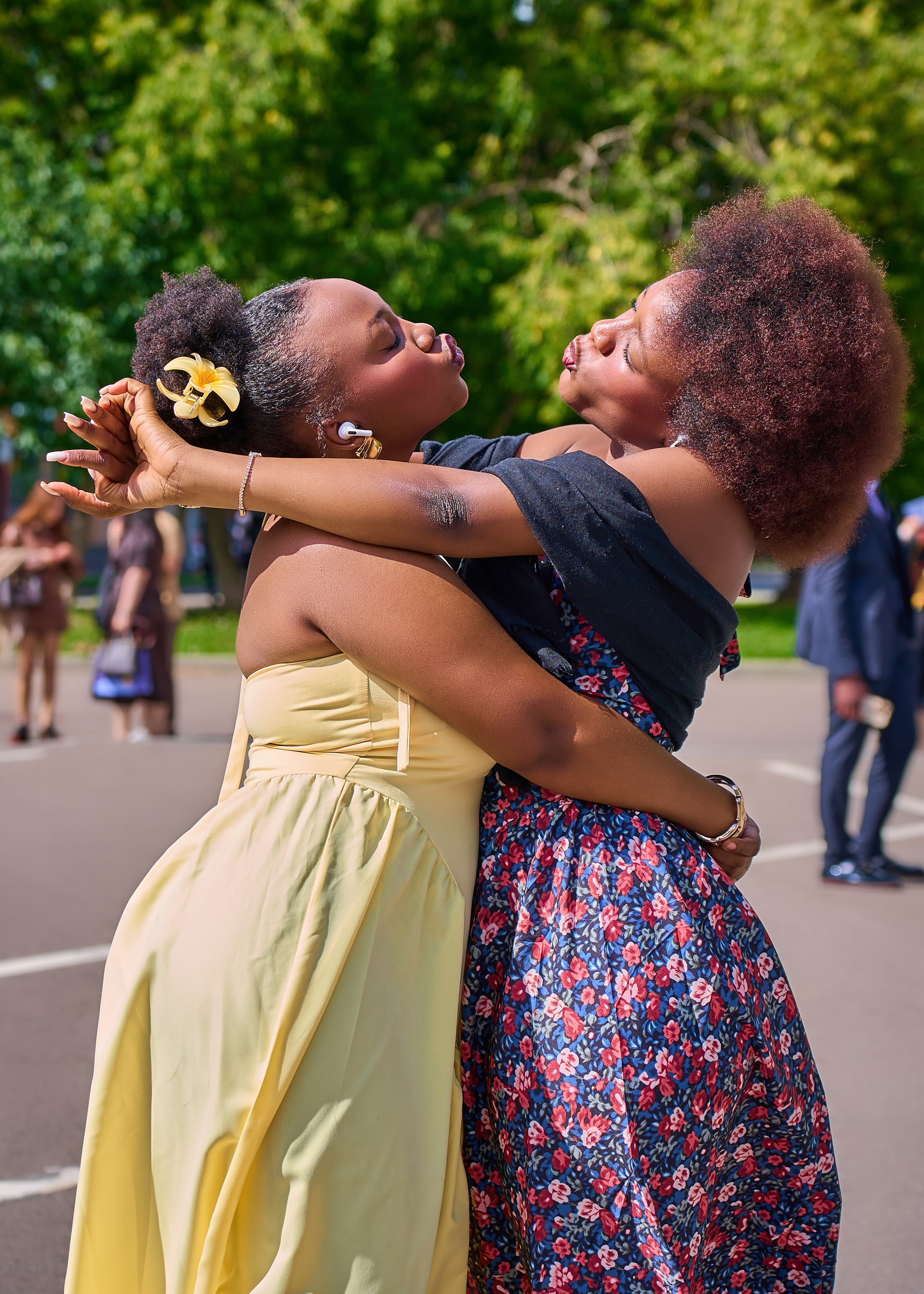 Friends. Hi, I’m Dairo James of  The Elysian Photography! I capture genuine moments across weddings, events, and portraits in Moscow