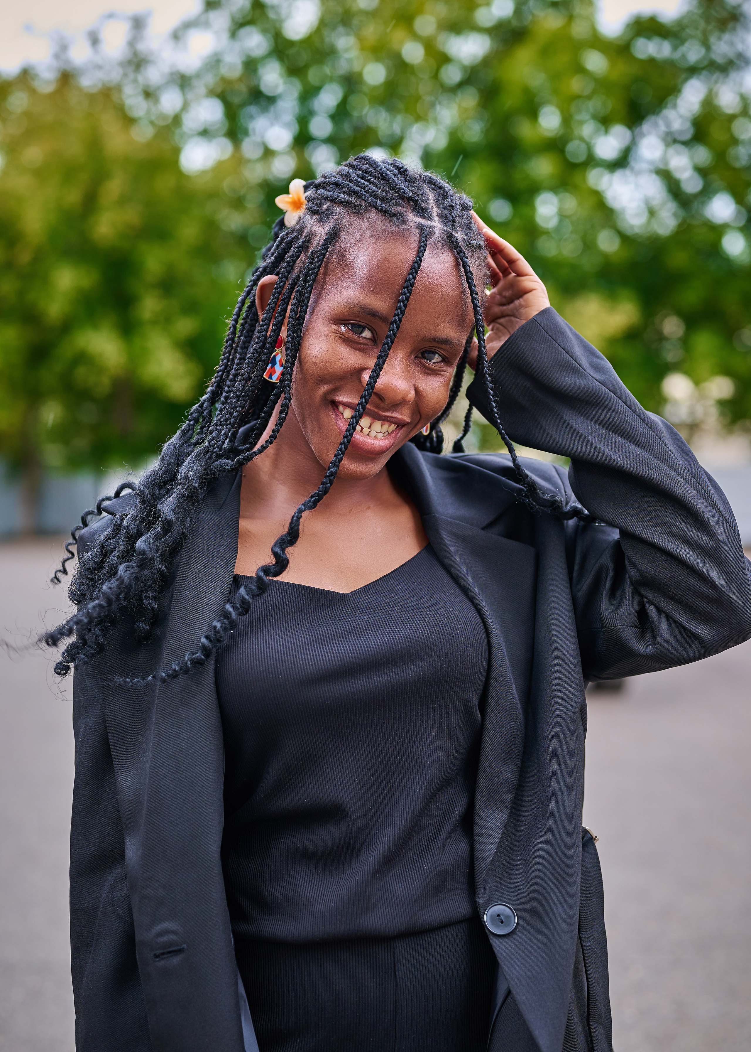 Friends. Hi, I’m Dairo James of  The Elysian Photography! I capture genuine moments across weddings, events, and portraits in Moscow