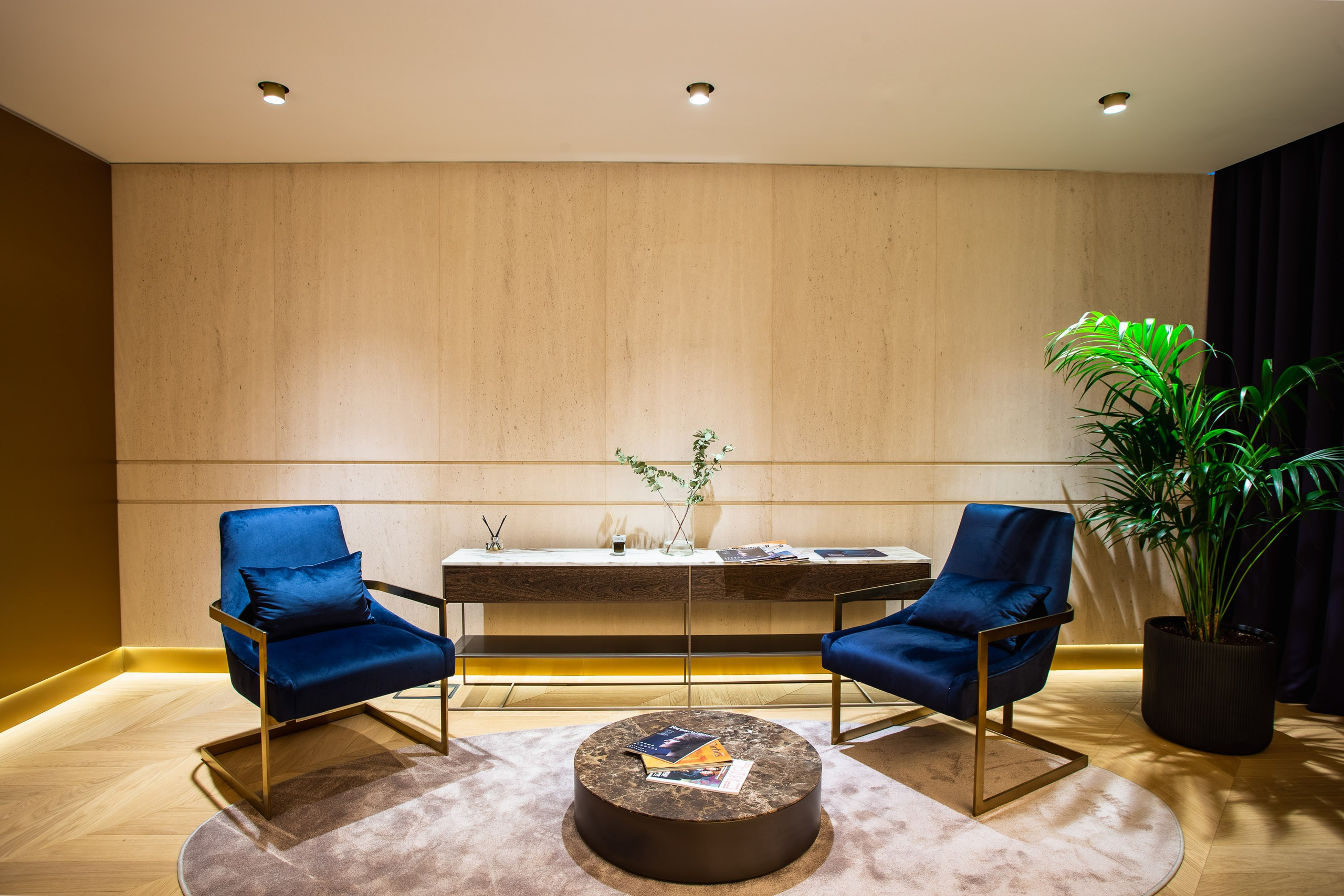 Офис компании. Видеограф Добромыслов