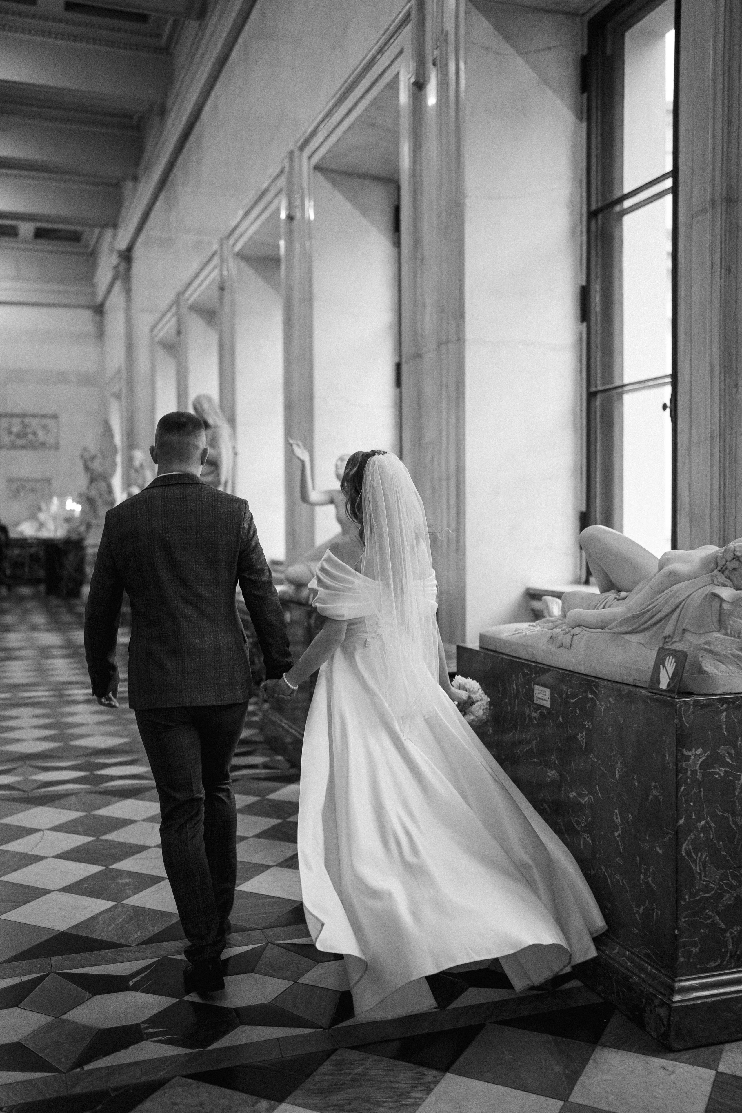 Дмитрий и Кира (Эрмитаж). Свадебный фотограф в Санкт-Петербурге