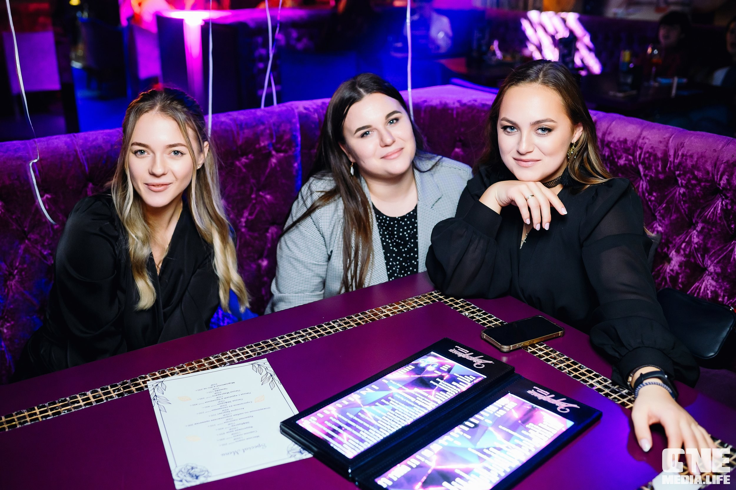 Фоторепортаж из караоке-клуба Эйфория. One Media Life: фоторепортажи, фотоотчеты с мероприятий и заведений