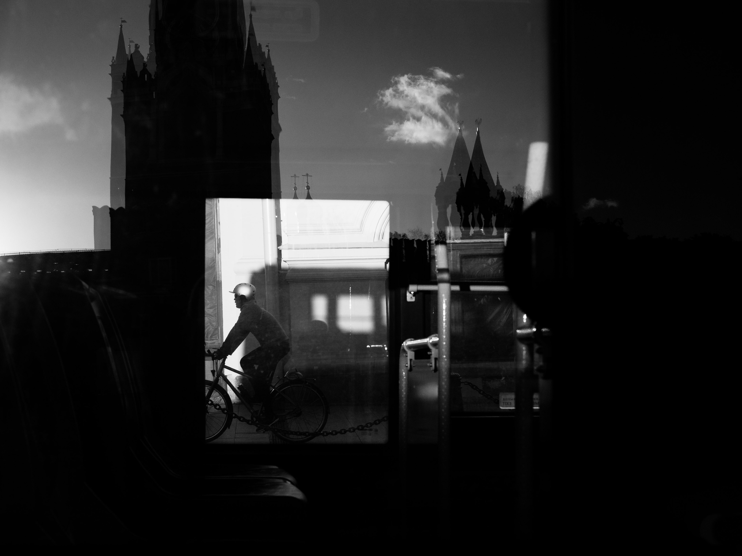 Mos Black & White Cow. Портретный и Репортажный фотограф в Москве