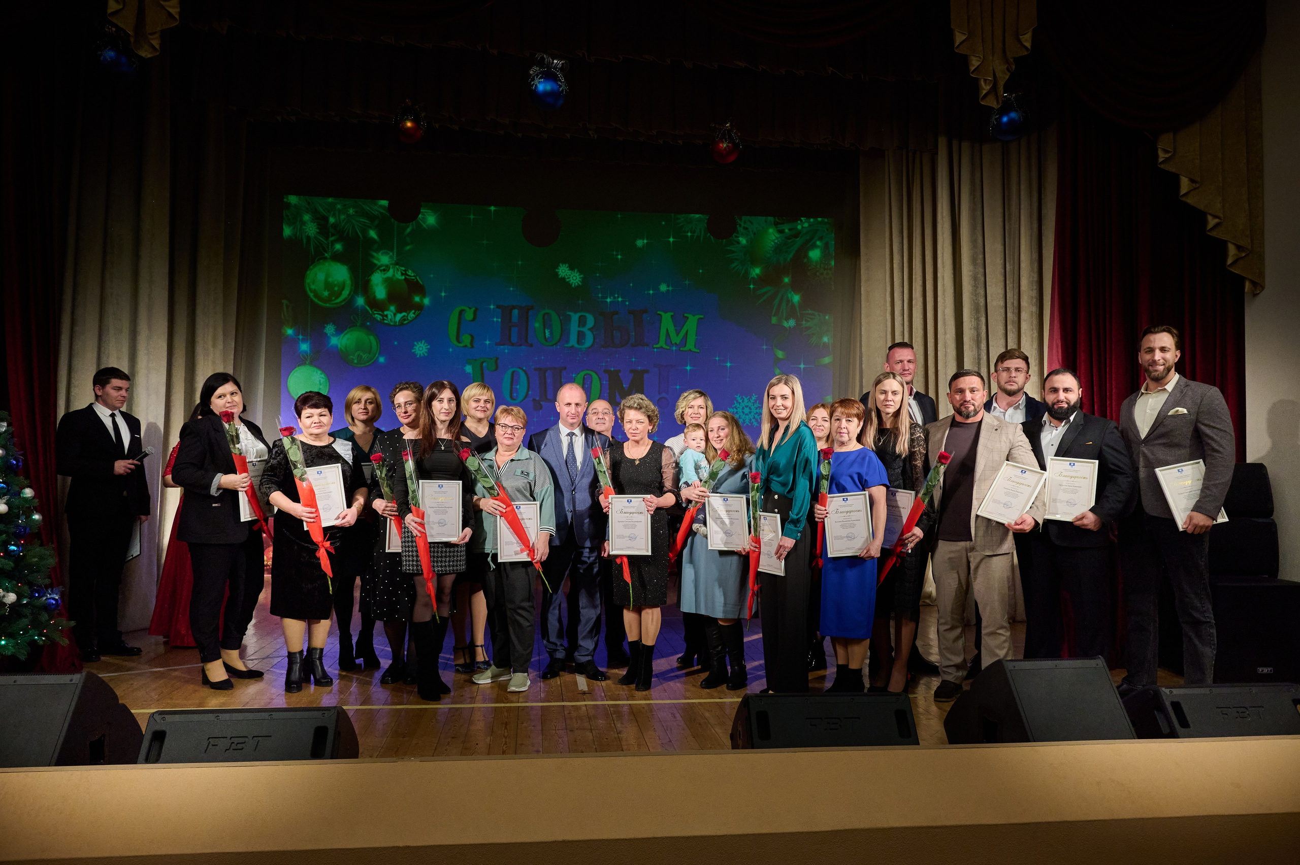 Новогодний концерт. Жизнь курорта Кабардинка в фотографиях