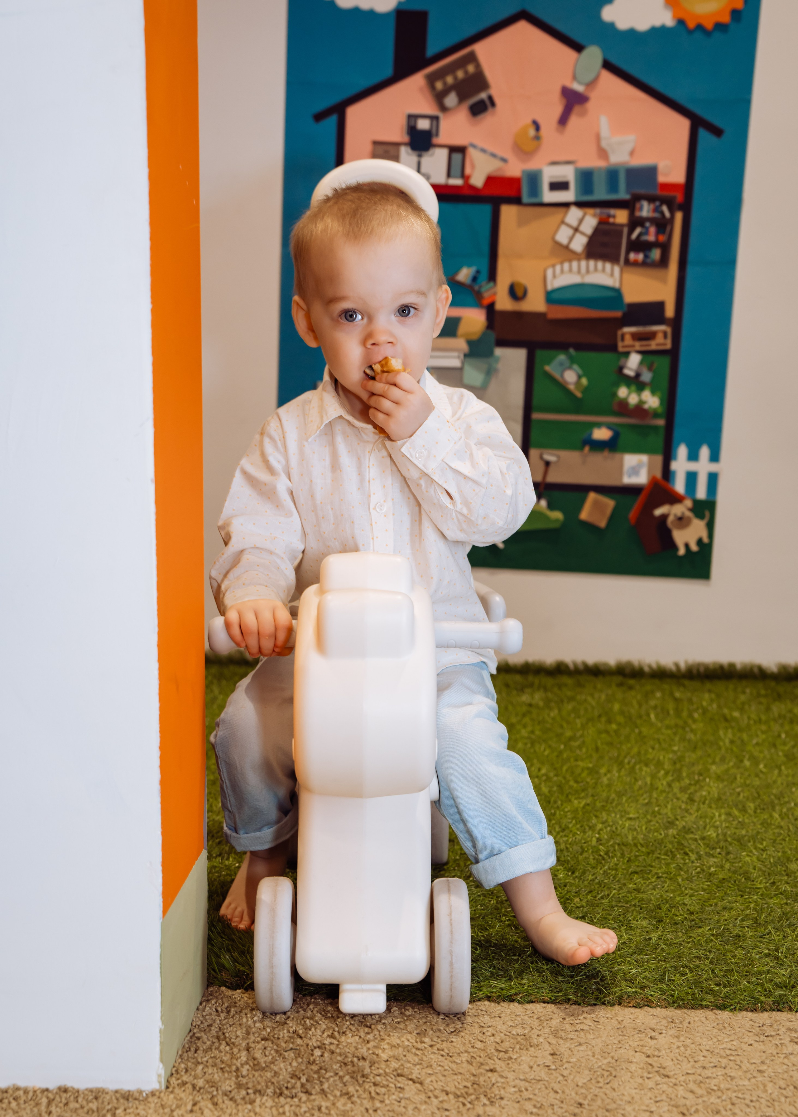 Карамелька в гостях у Романа. Крамер Юлиана детский и семейный фотограф