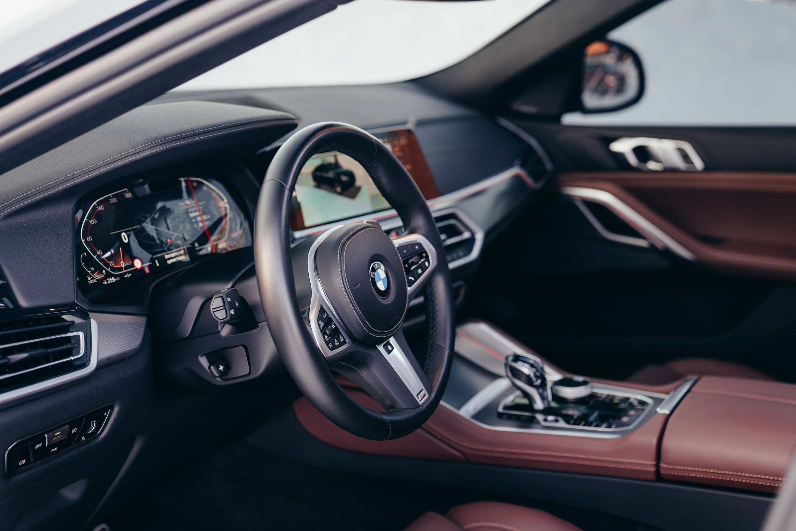 BMW X6 30d X-Drive. Идеальные портреты для соцсетей — Фотограф Ленар