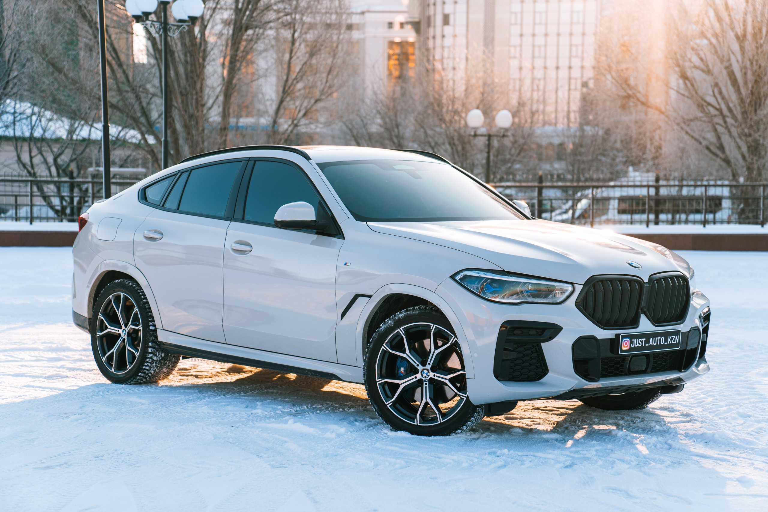 BMW X6 30d X-Drive. Идеальные портреты для соцсетей — Фотограф Ленар