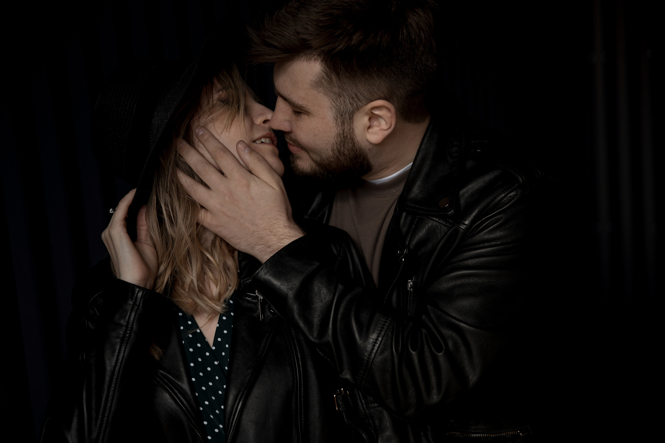 «Накрой нас Любовь» Сергей и Виктория. Свадебный фотограф Колесников Антон