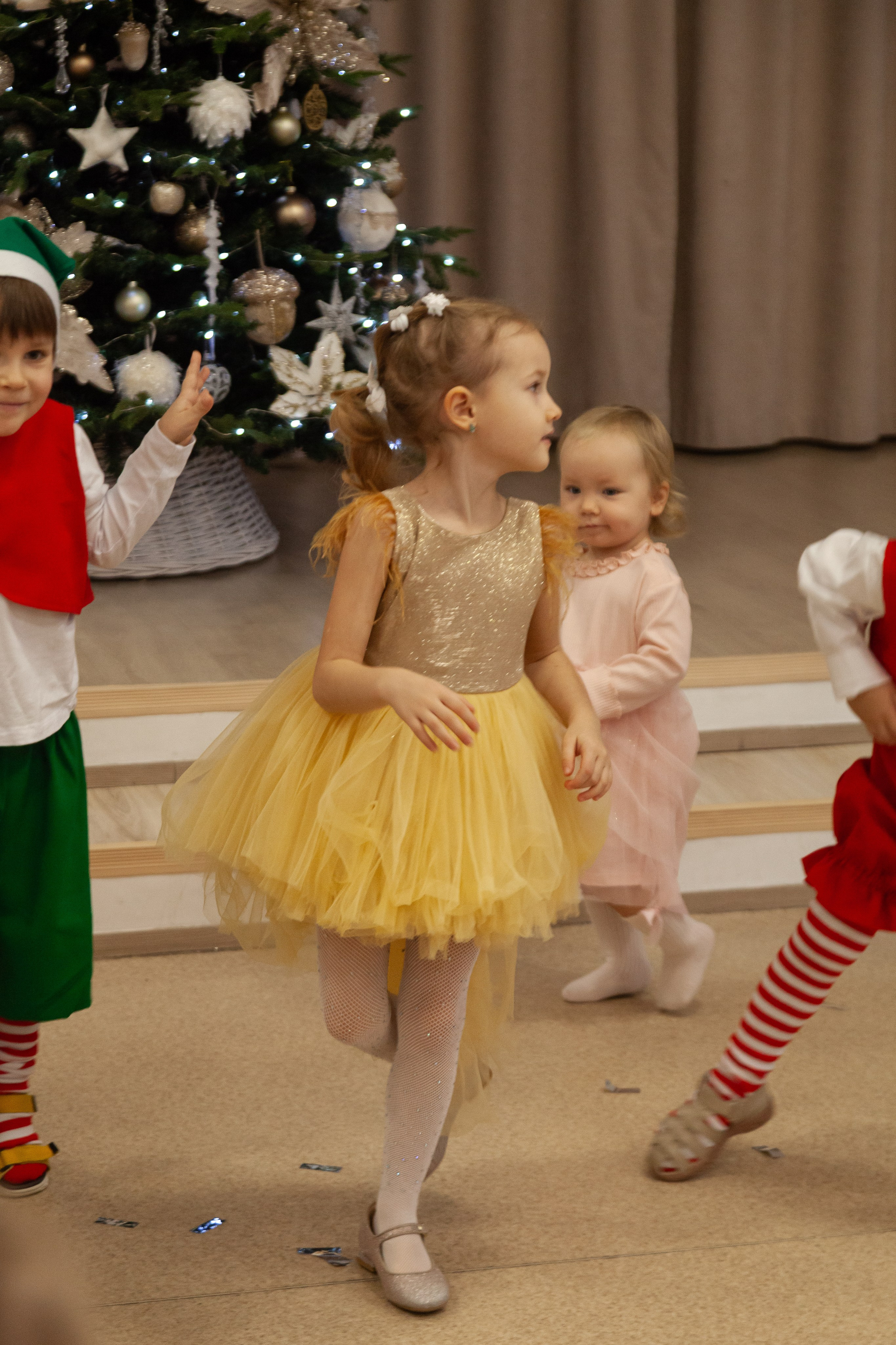 Новогодний утренник. 17.12.24. Профессиональное фото в Казани: от идеи до результата. Фотограф Яна Мур