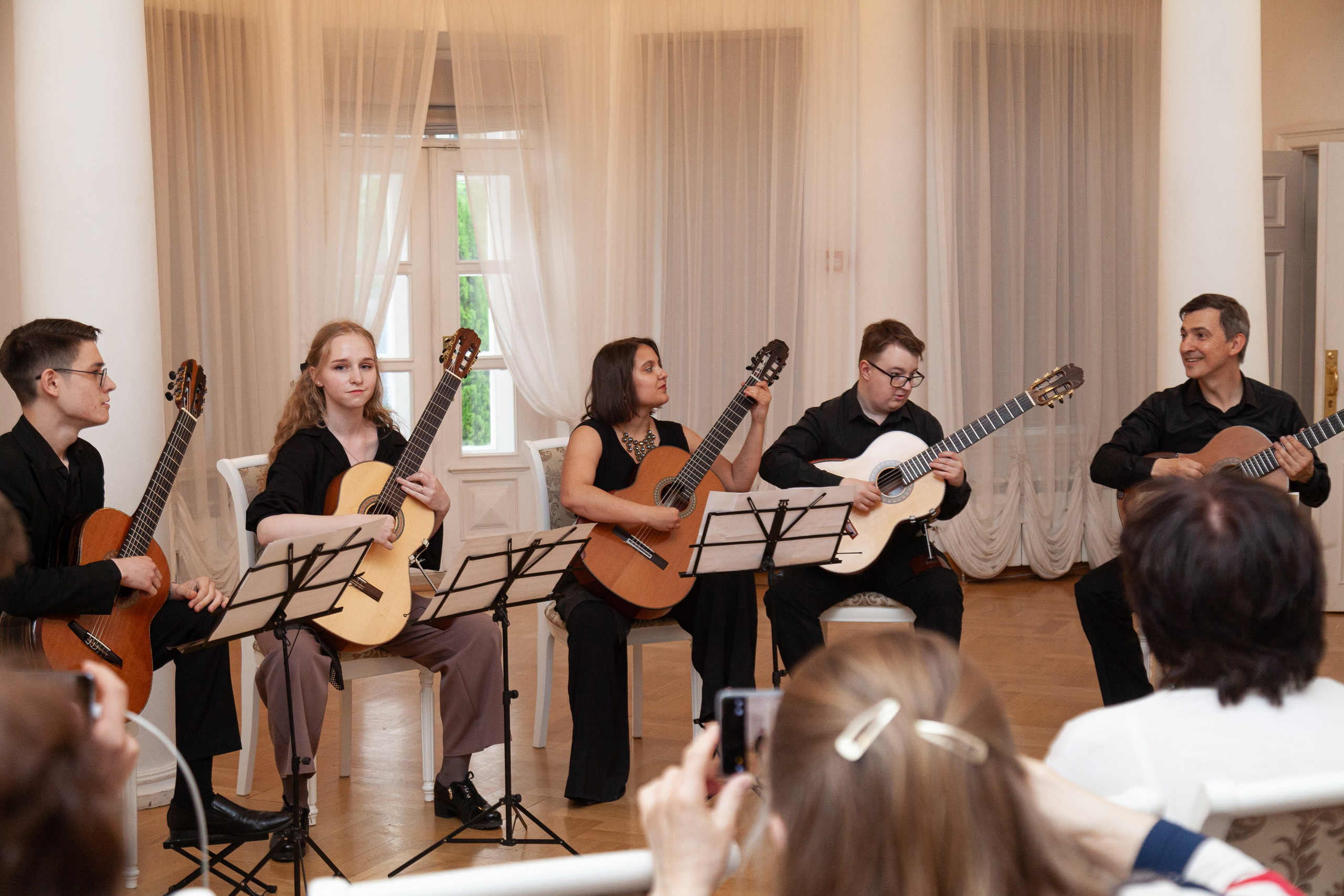 Концерт класса гитары. 12.06.25. Профессиональное фото в Казани: от идеи до результата. Фотограф Яна Мур