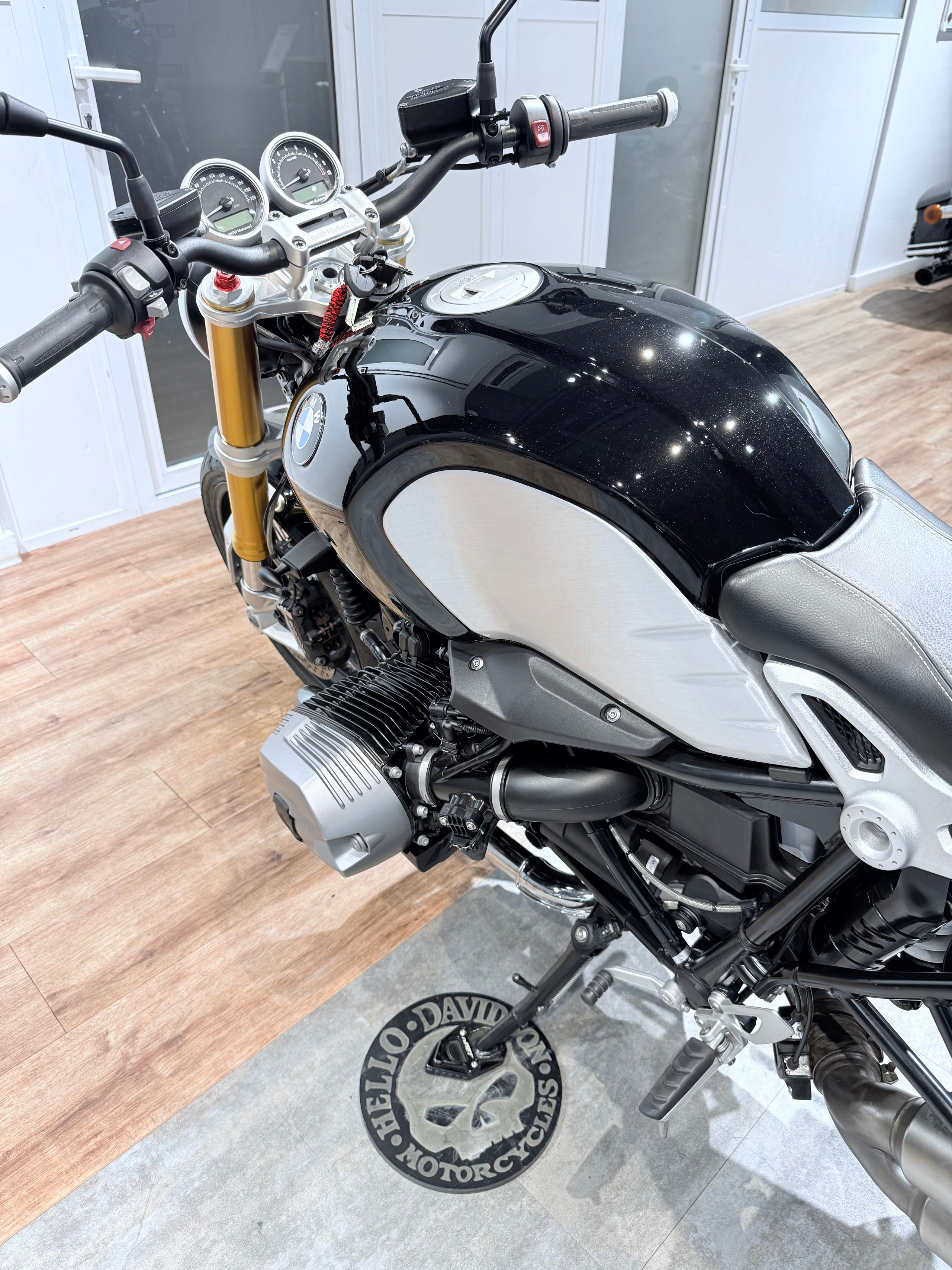 BMW R9T (Black Storm). Hello Davidson, Москва. Только хорошие мотоциклы…