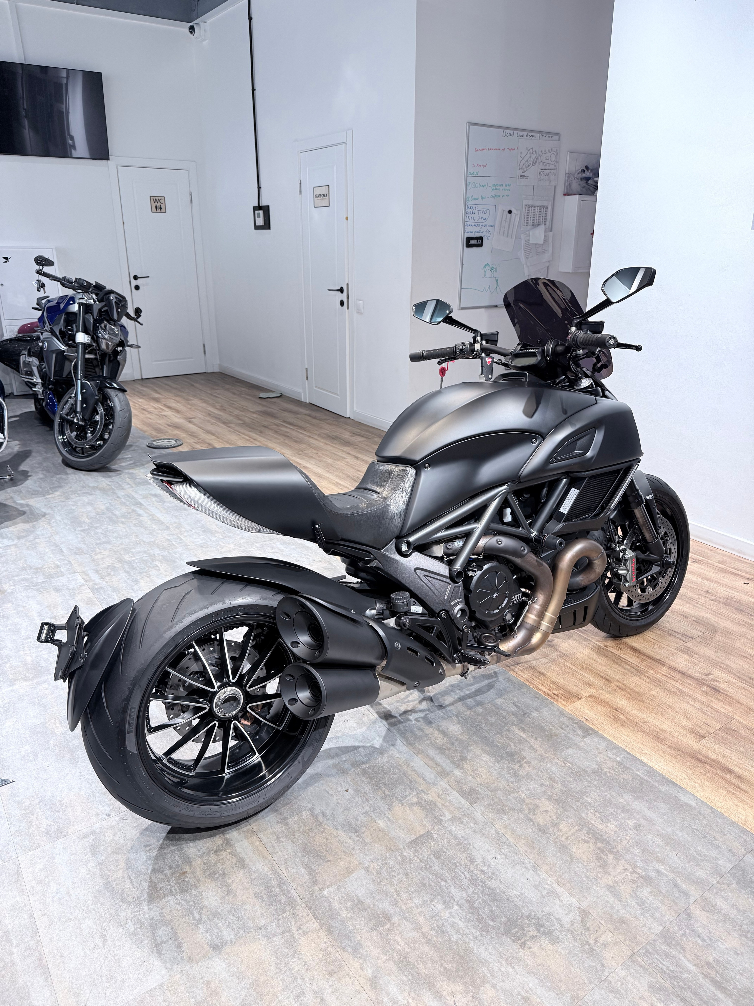 2015 Diavel Dark Stealth. Hello Davidson, Москва. Только хорошие мотоциклы…