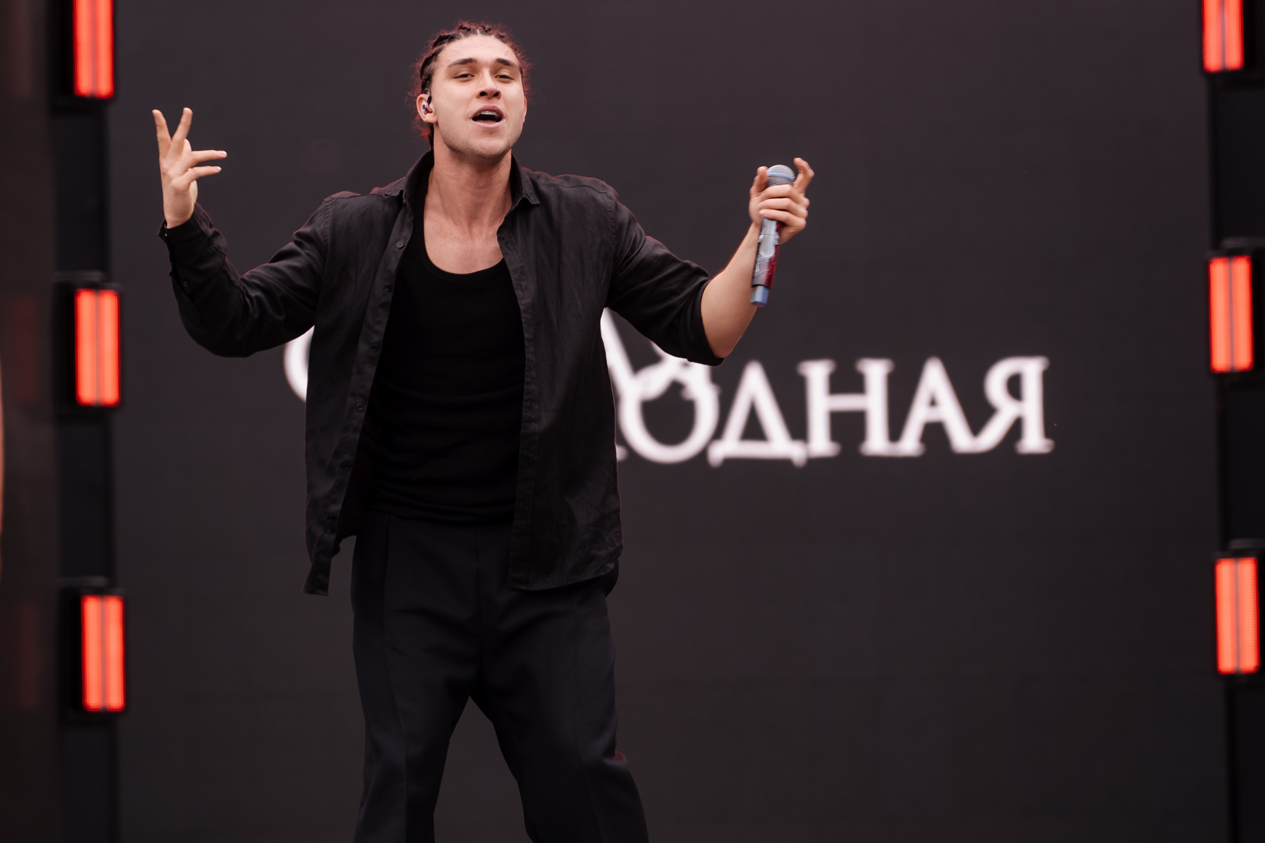 VK FEST Инфлюенсеры. Андрей Сухинин репортажный свадебный фотограф Санкт-Петербург