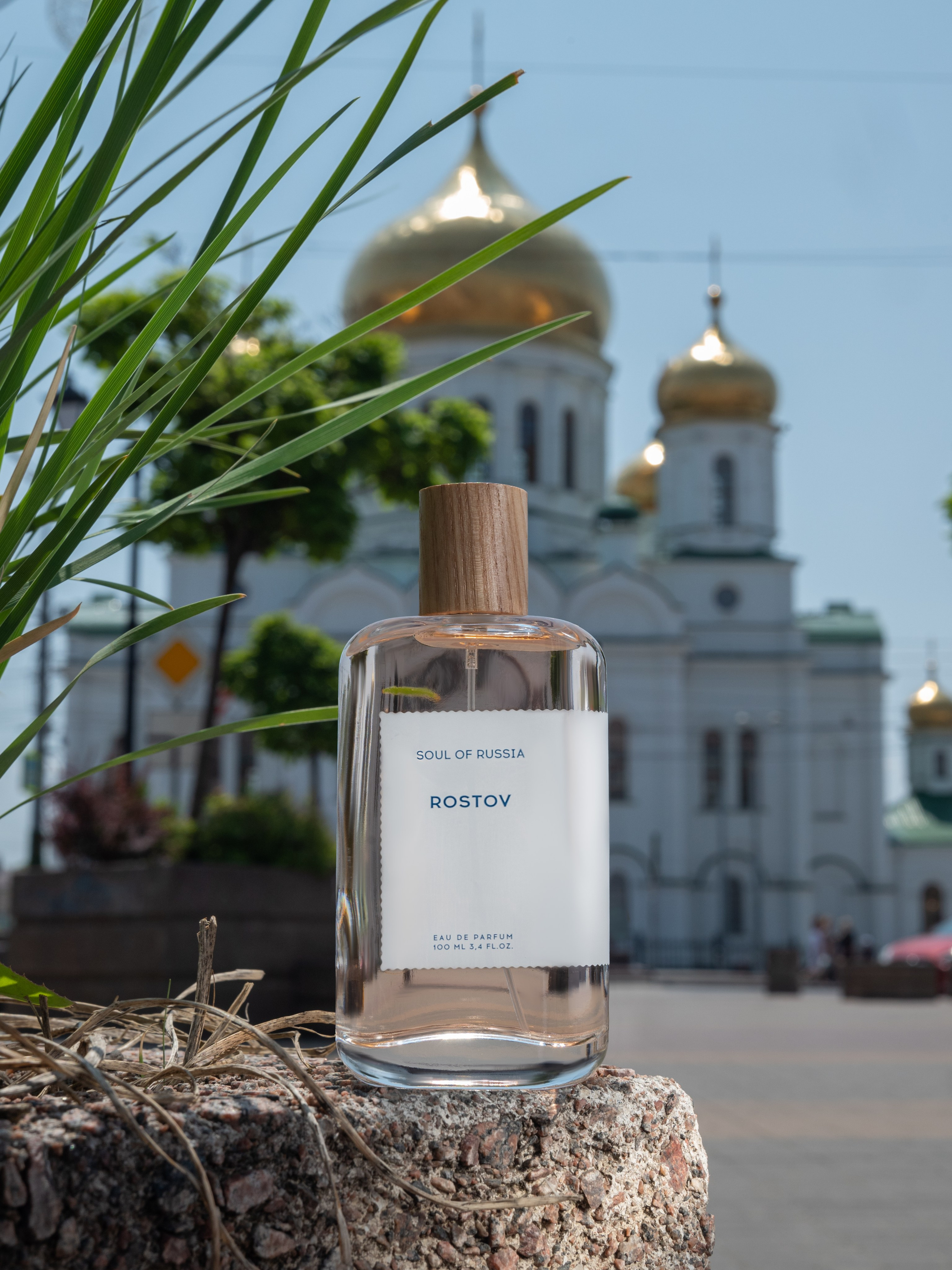 предметная съёмка "Ростов-на-Дону" Soul of Russia на фоне центрального кафедрального собора Ростова-на-Дону