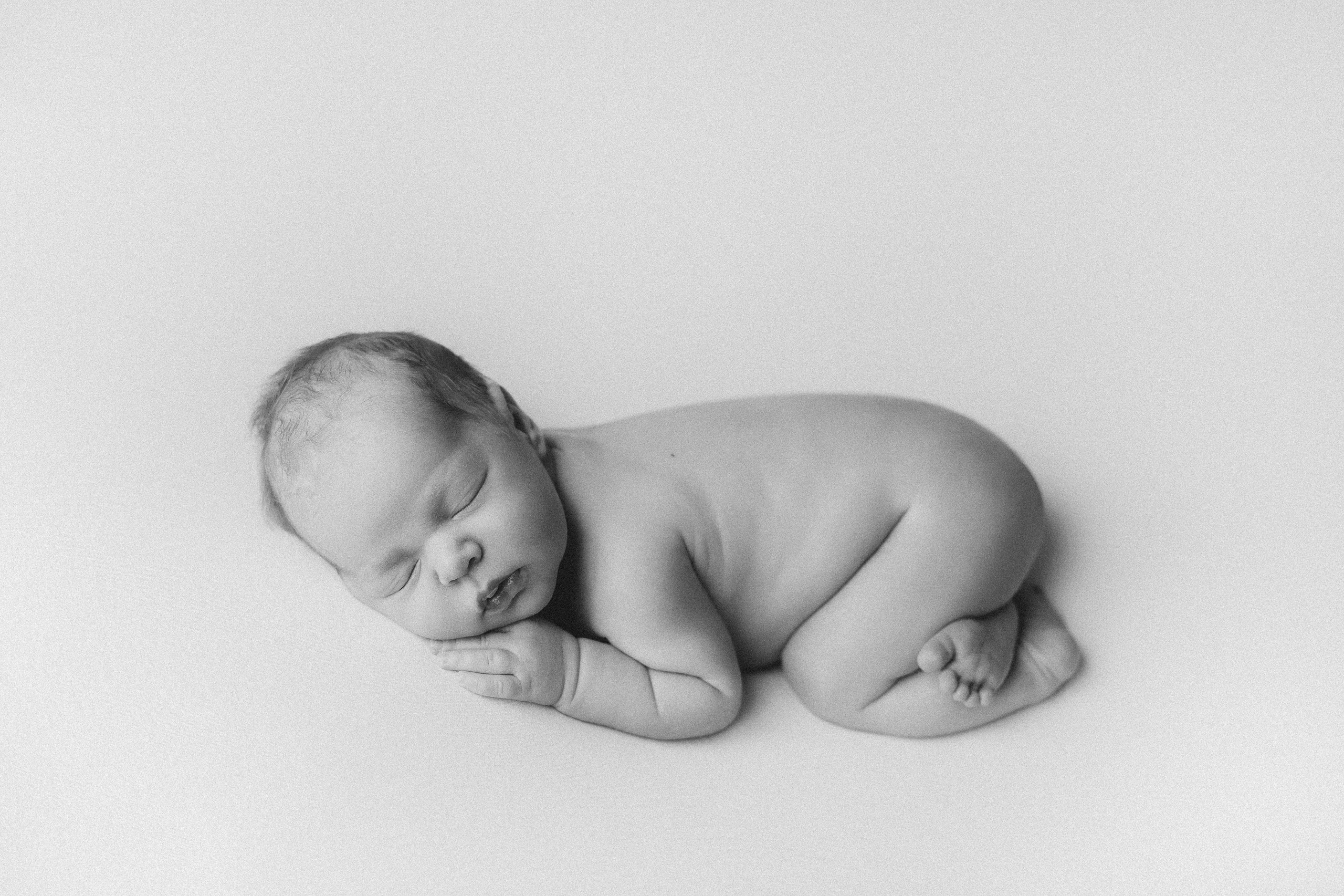 Новорожденные (5-14 дней). Фотограф новорождённых Ярославль. Детский и семейный фотограф Анна Салова