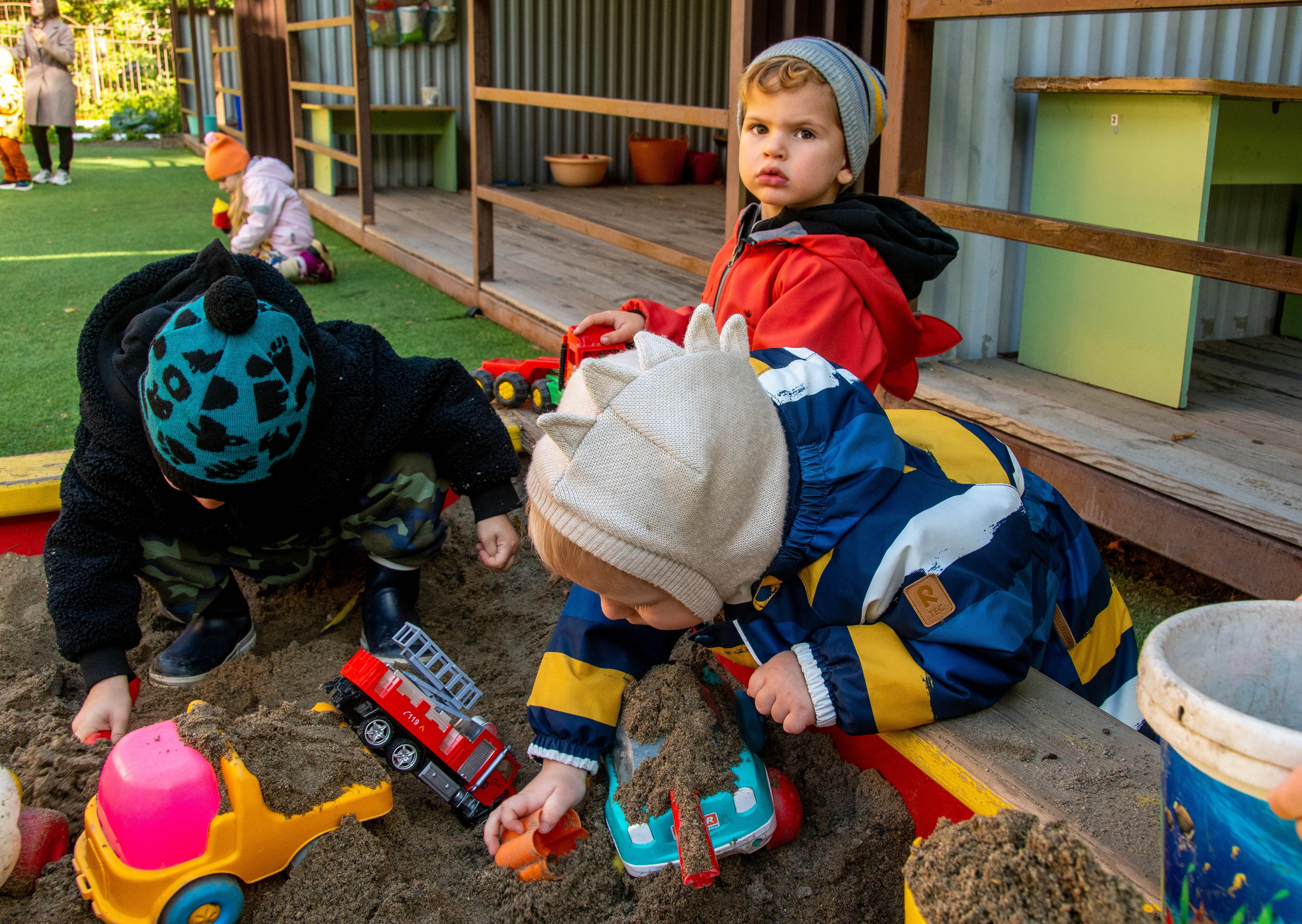 2023 г. День дошкольного работника и прогулка. Репортажный и детский фотограф в Новосибирске