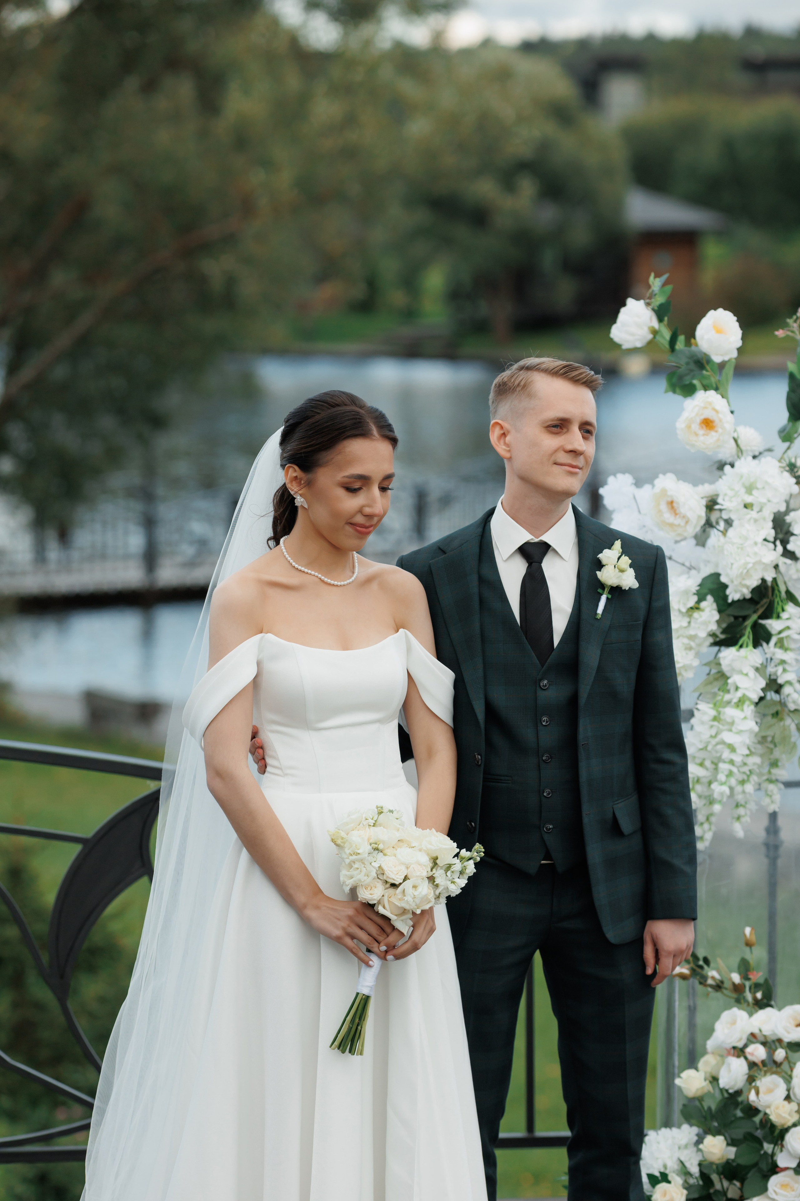 Регистрация в отеле Fish Point, ЗАГС Бутово, прогулка в Остафьево. Свадебный и репортажный фотограф (Москва, Королев и другие)