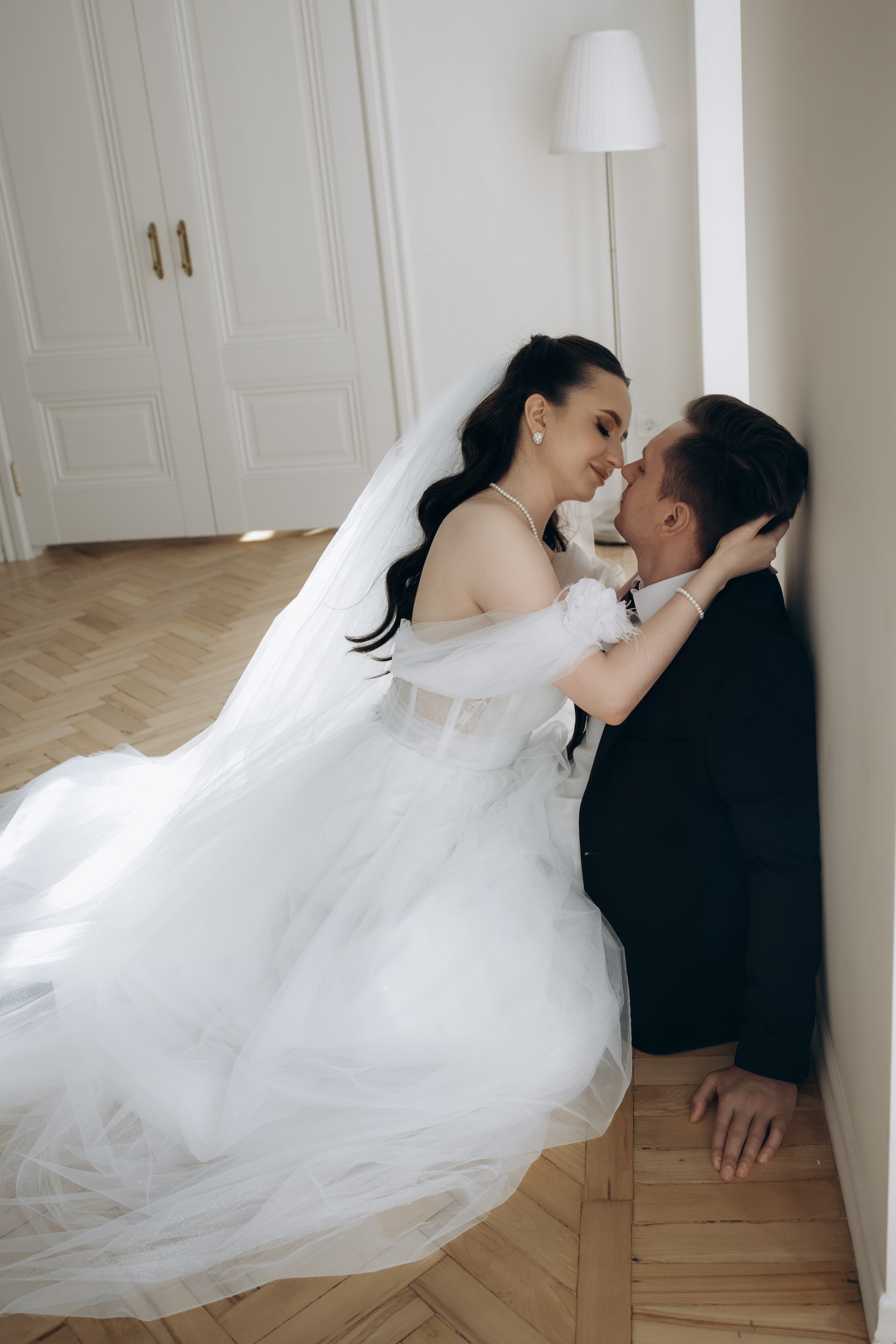 Свадебная фотосъемка в Пензе: Ольга и Владислав в отеле и студии «Перспектива»