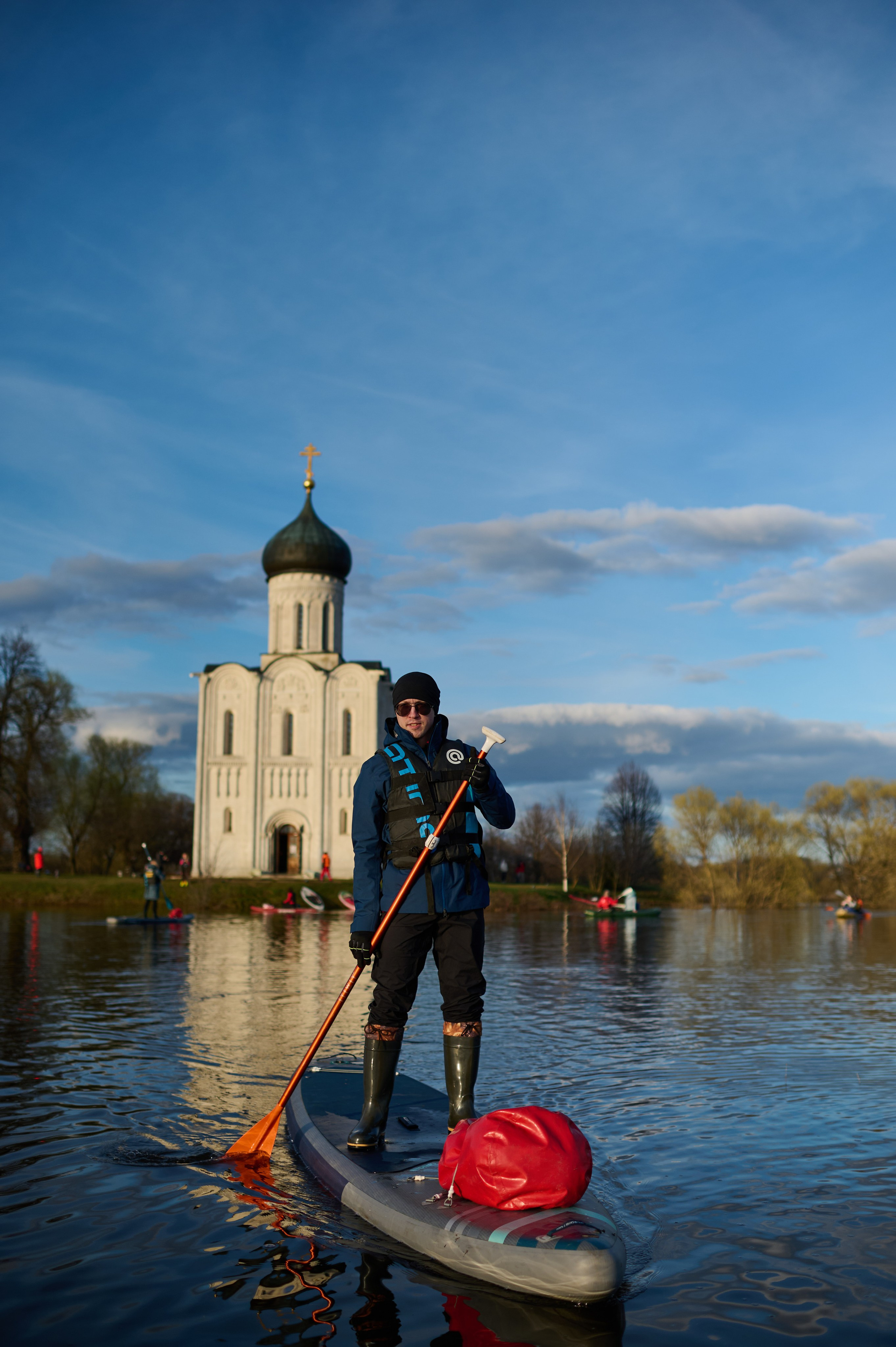 Владимир Покрова на Нерли, апрель. Главная