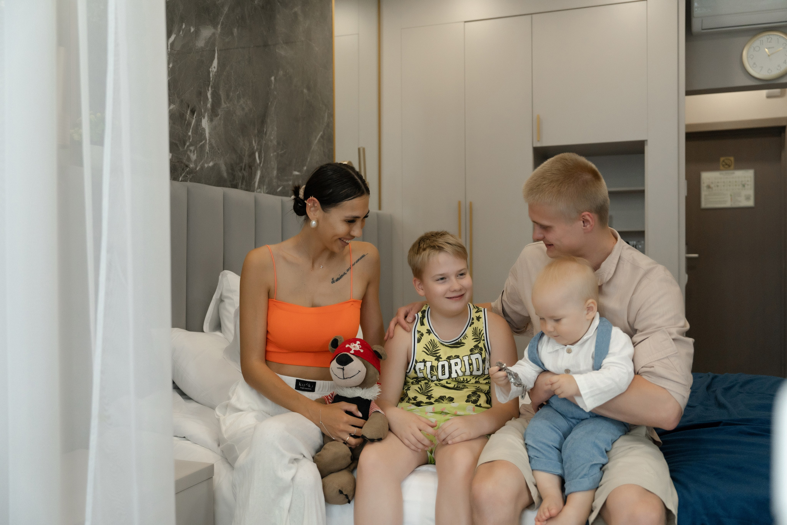 Mirror 4*. Фотограф и видеограф Елена Хмелевская