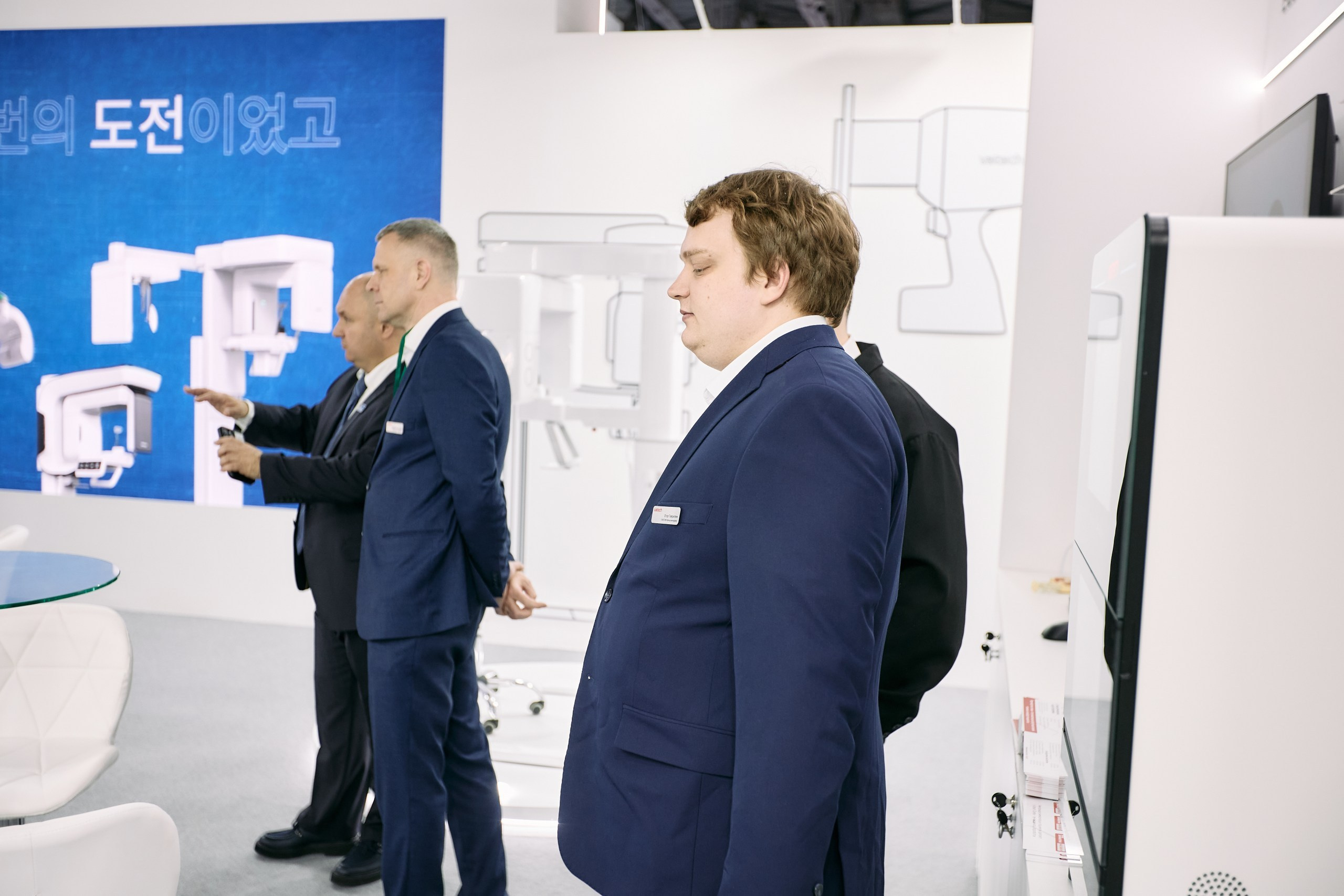 Дентал Салон 2026: Vatech. Свадебный и репортажный фотограф Дмитрий Кононенко