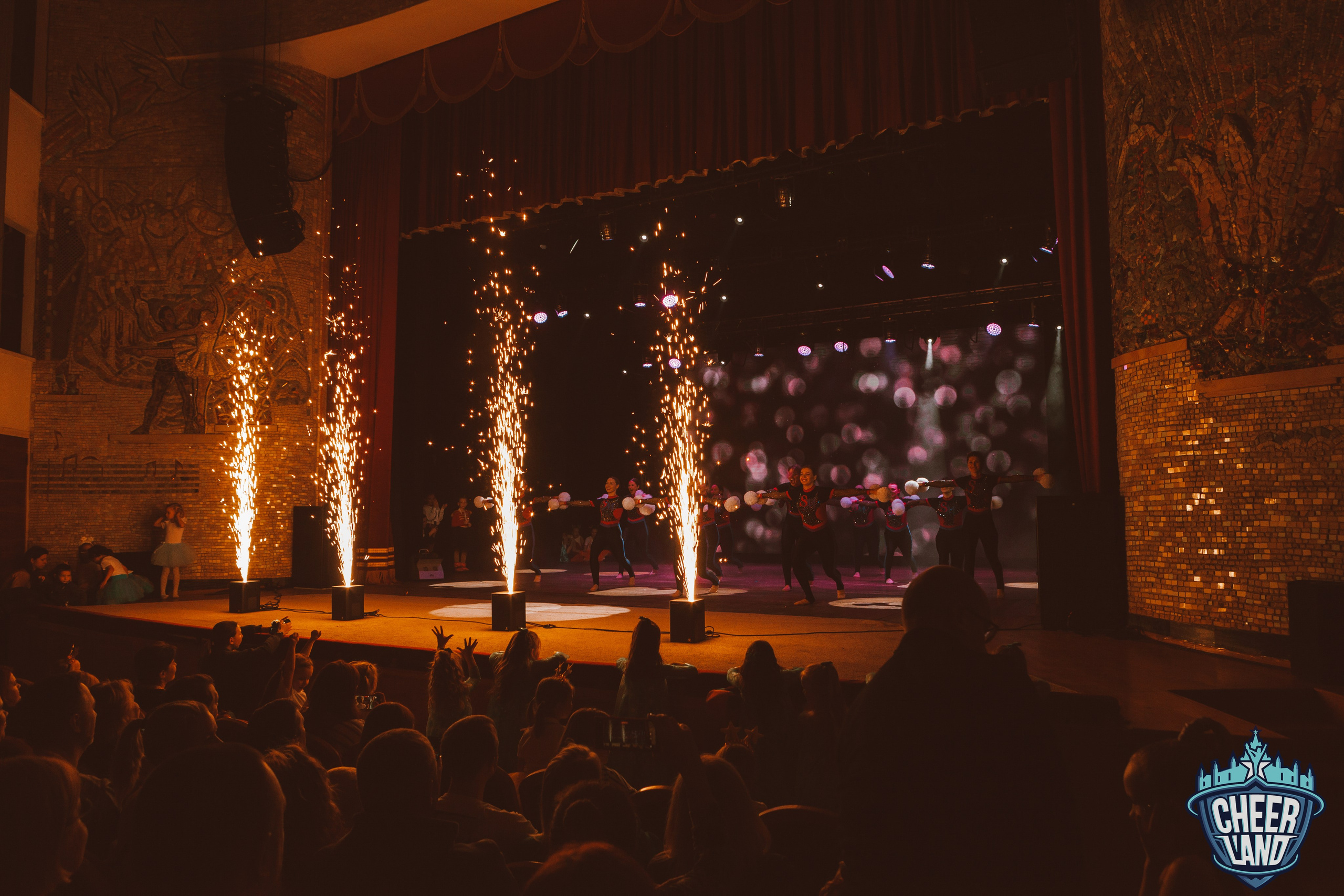 КОСМИЧЕСКОЕ НОВОГОДНЕЕ ПУТЕШЕСТВИЕ «CHEER LAND». Репортажный, семейный, свадебный, портретный фотограф